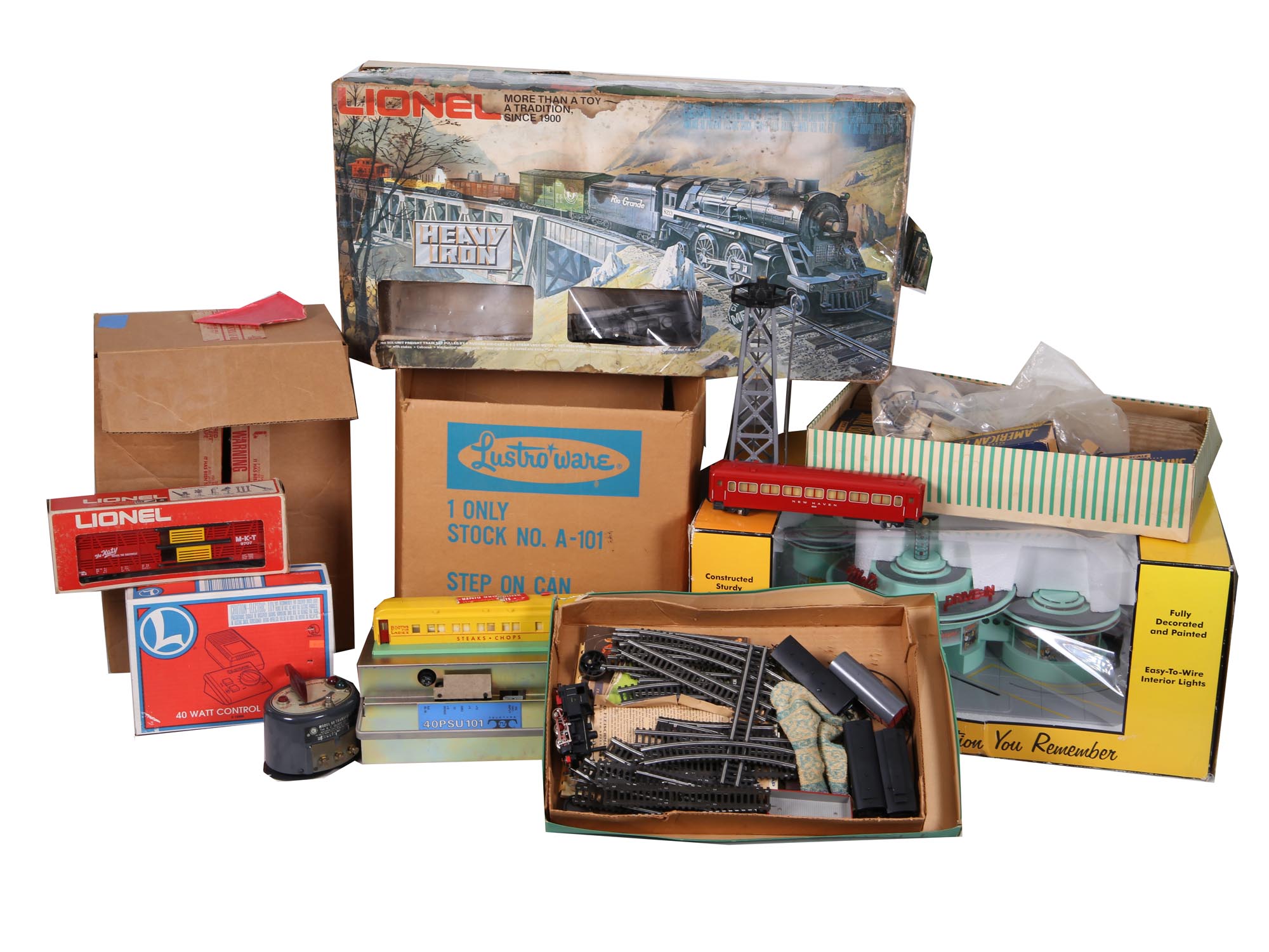 VINTAGE AMERICAN ELECTRIC TRAINS AND ACCESSORIES PIC-0