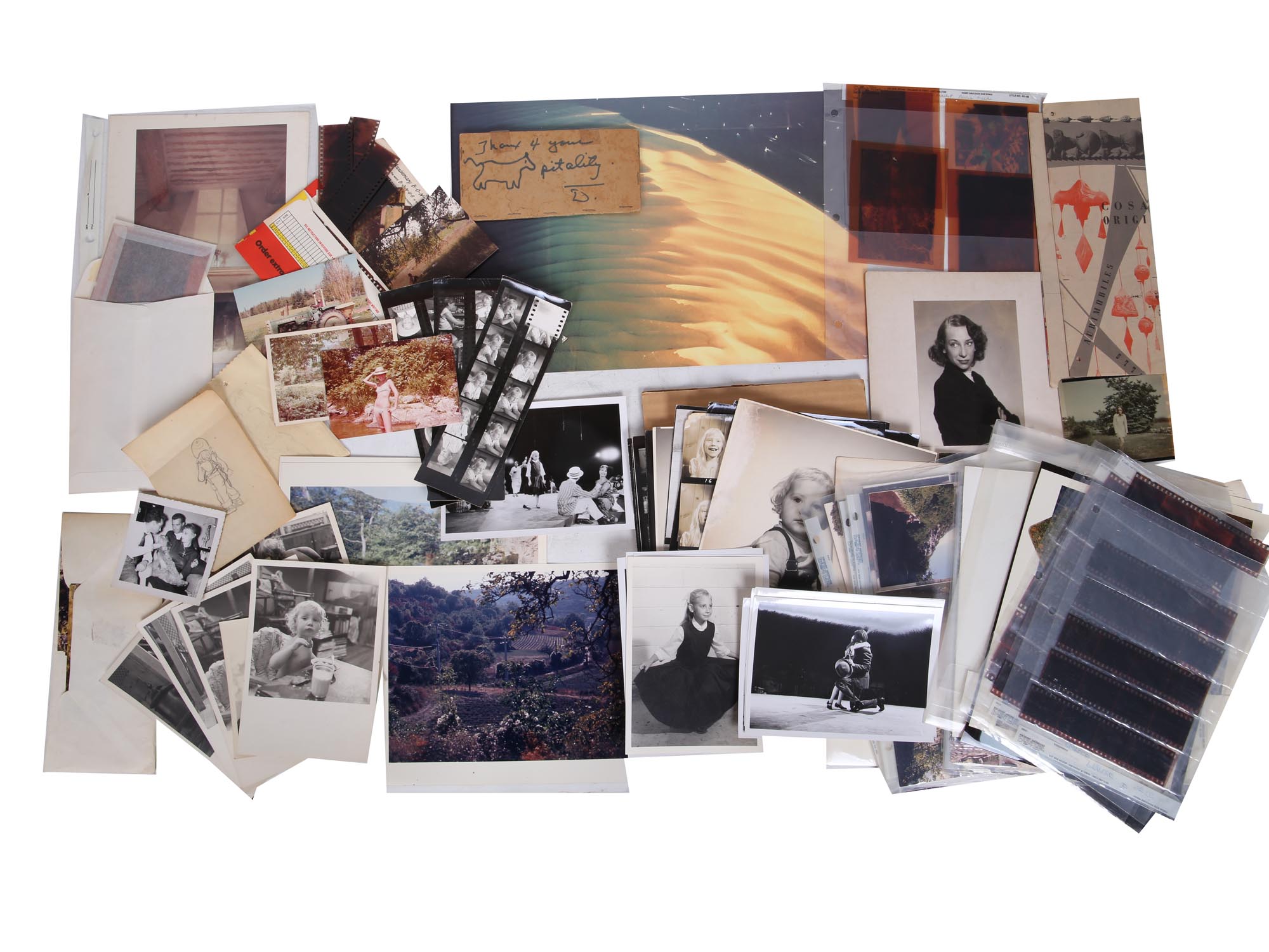 A LARGE COLLECTION OF PORTFOLIO PHOTOS DOCUMENTS PIC-0