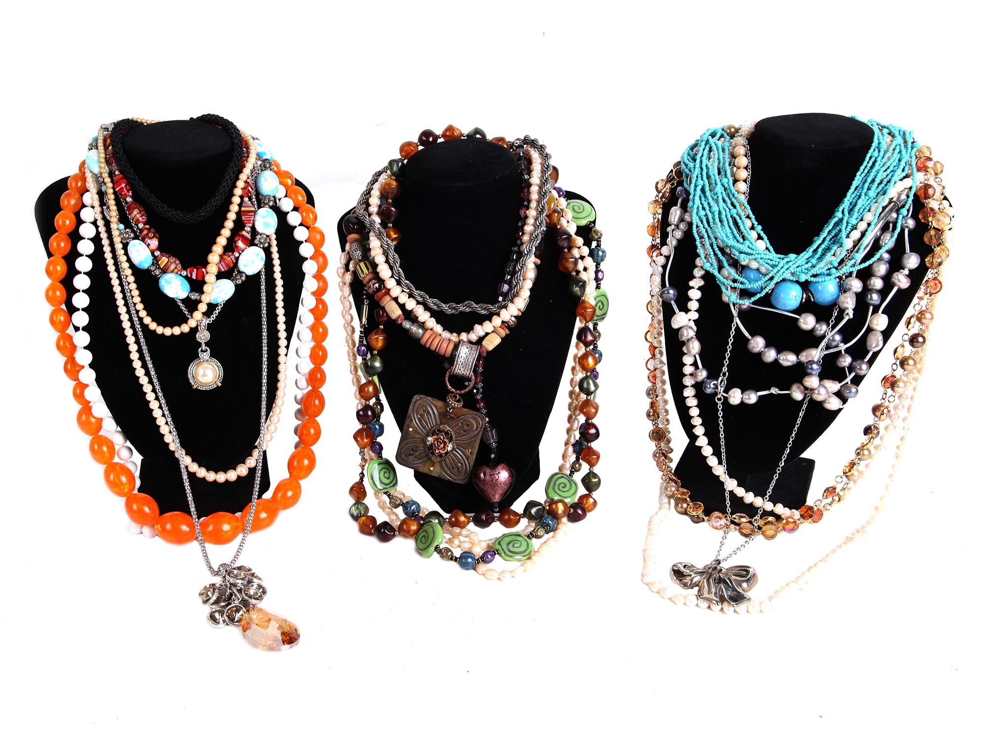 A LARGE COLLECTION OF COSTUME JEWELRY NECKLACES PIC-1