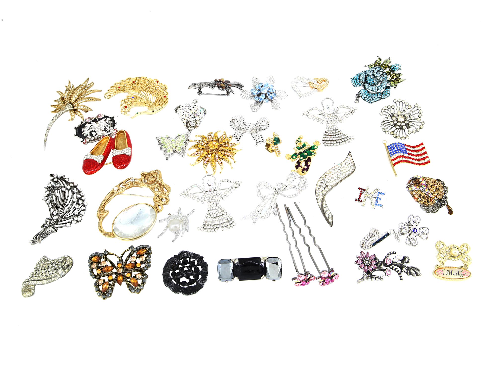 A LARGE COLLECTION OF COSTUME JEWELRY BROOCHES PIC-0