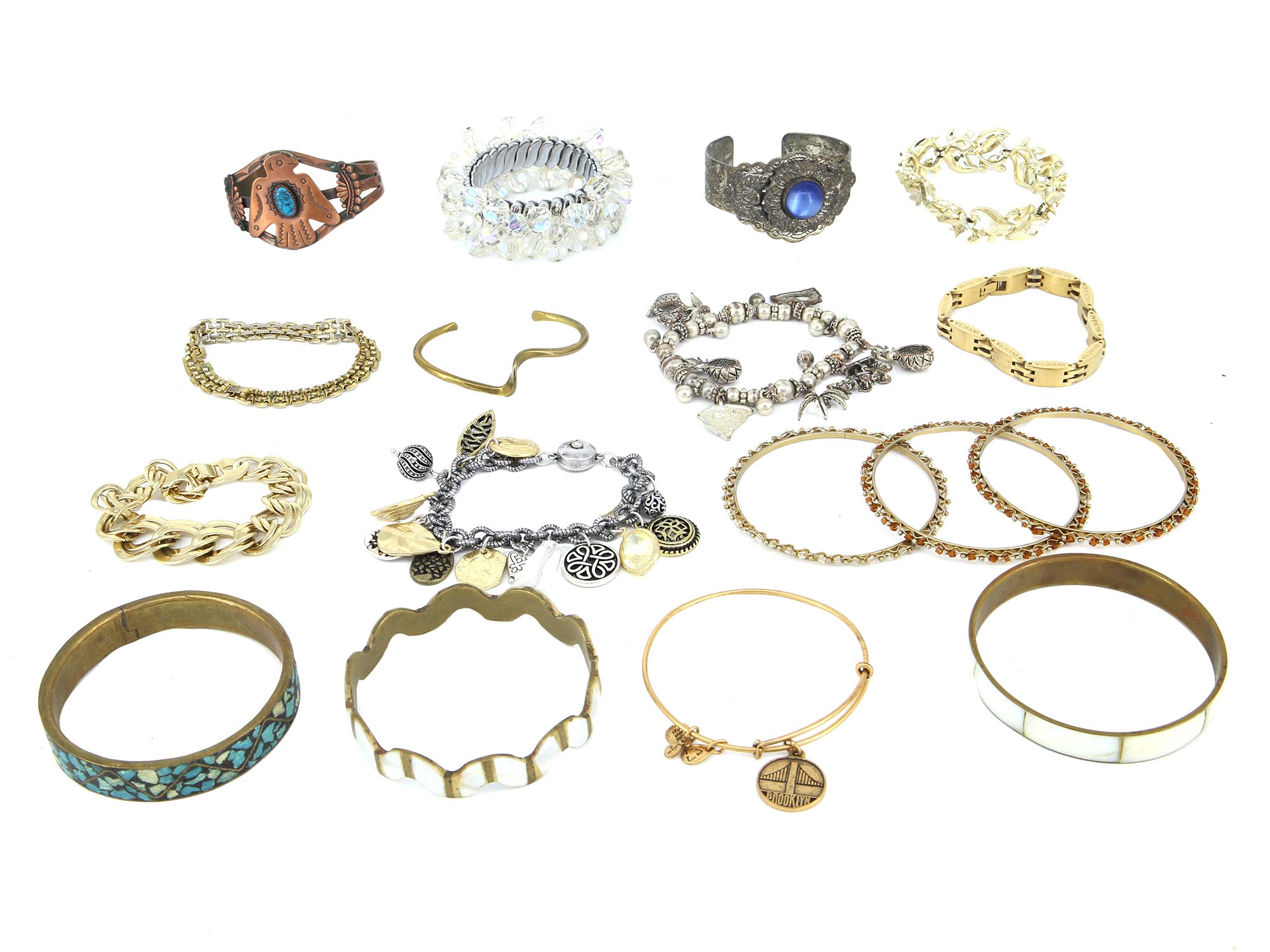 A LARGE COLLECTION OF COSTUME JEWELRY BRACELETS PIC-3