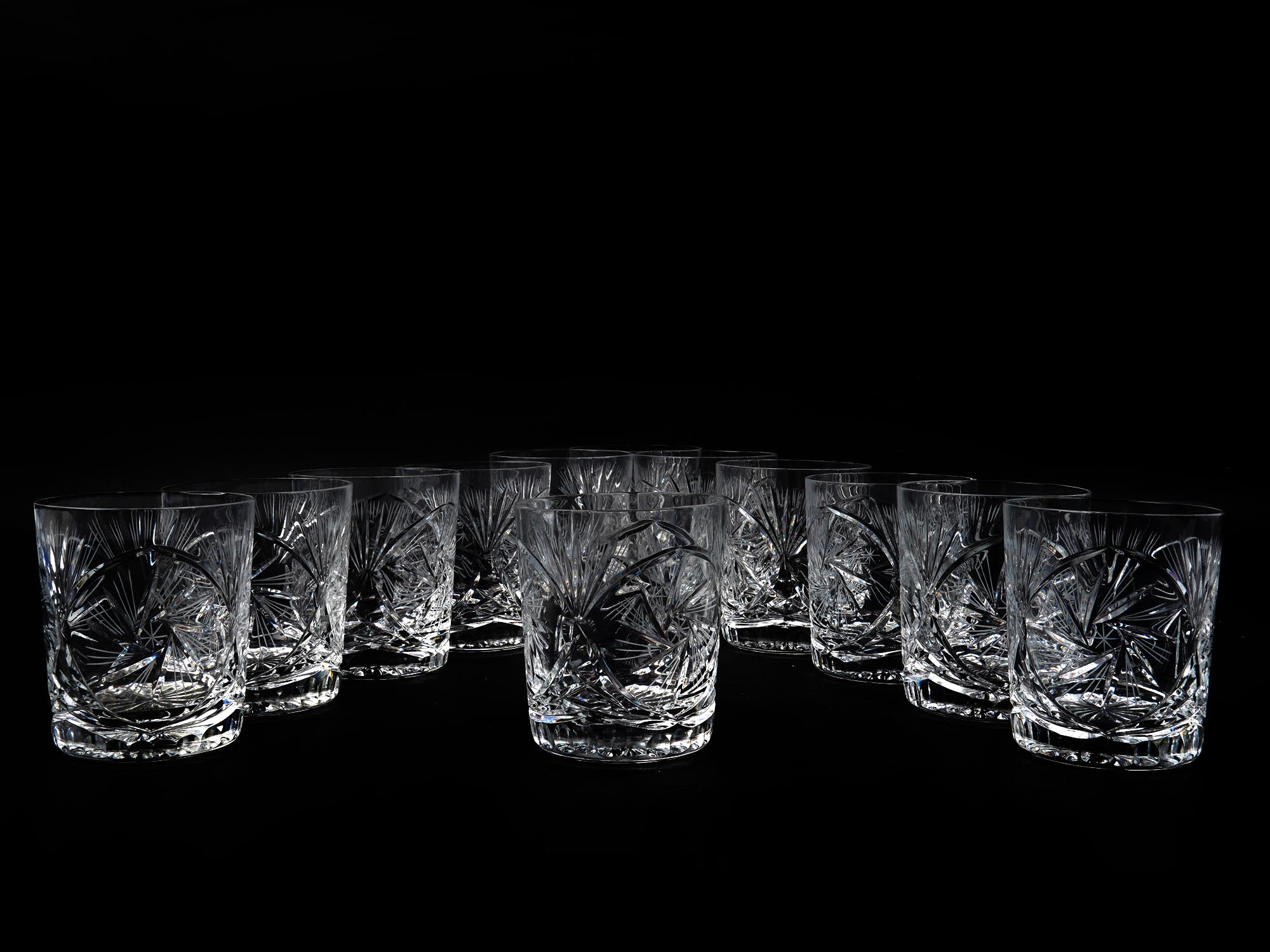 TWELVE VINTAGE CRYSTAL CUT GLASSES DRINK WARE SET PIC-1