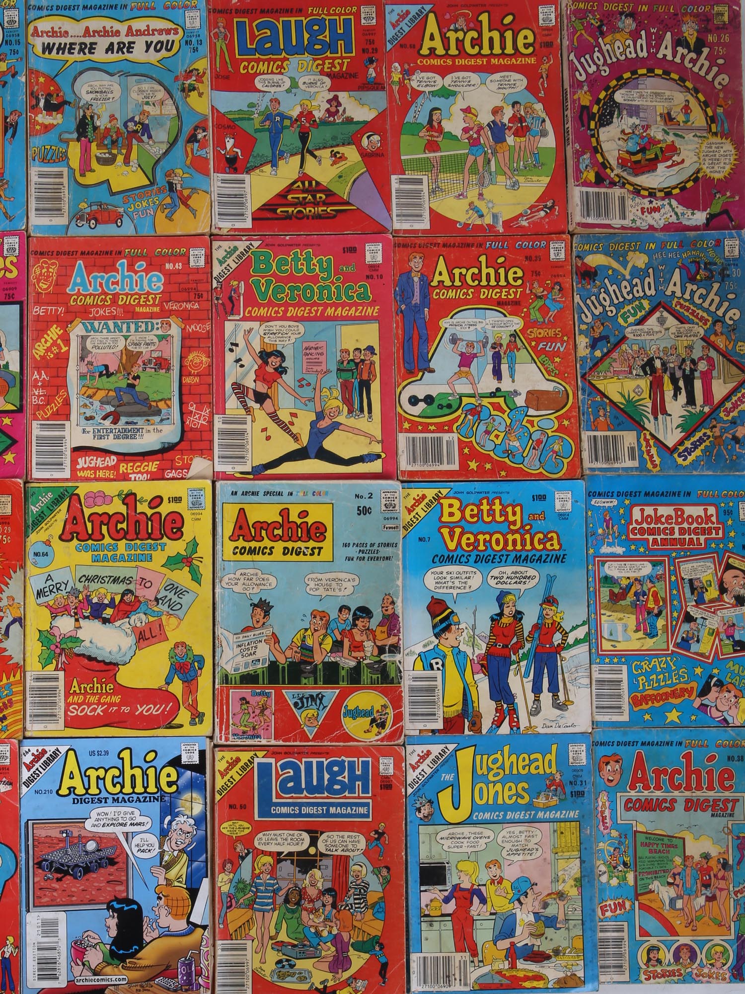 LARGE LOT OF ARCHIE DIGEST LIBRARY AND MORE PIC-2