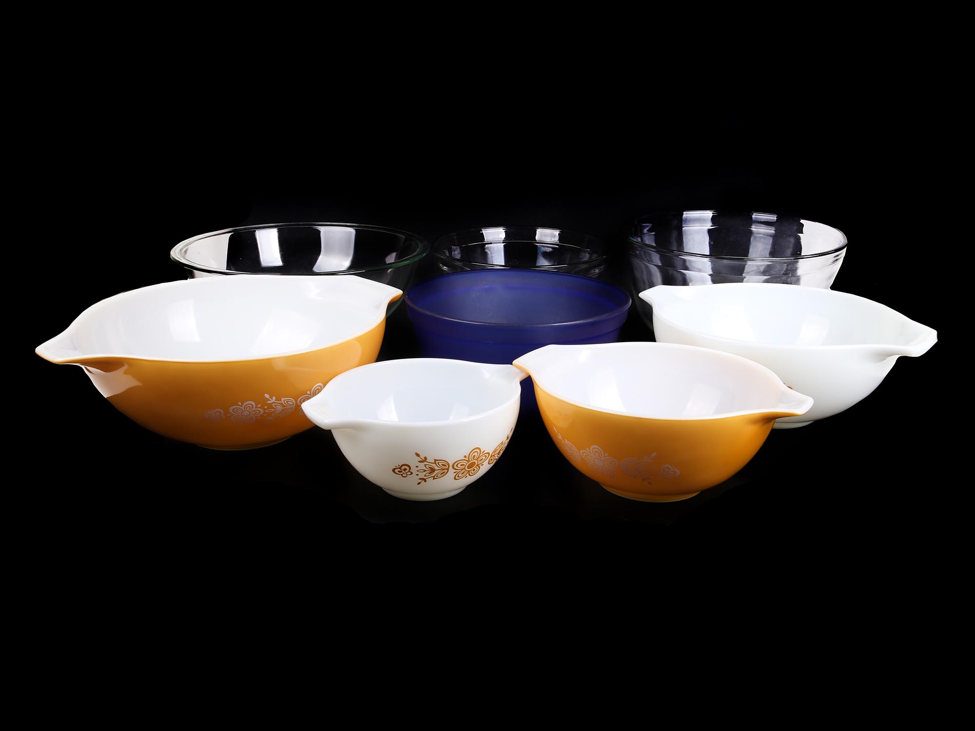 COLLECTION OF VARIOUS GLASS WARE BOWLS PYREX PIC-0