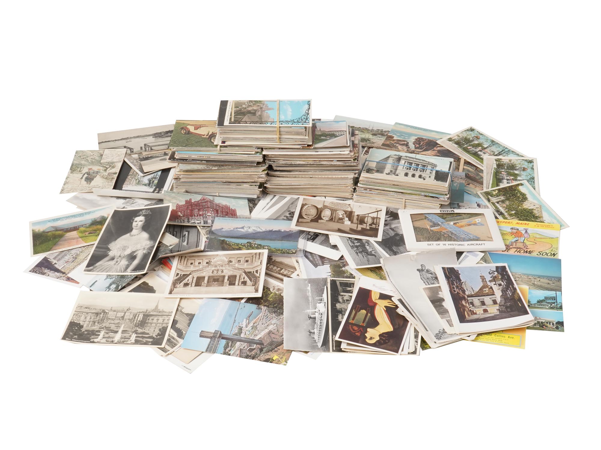 LARGE COLLECTION OF VINTAGE AND ANTIQUE POSTCARDS PIC-0