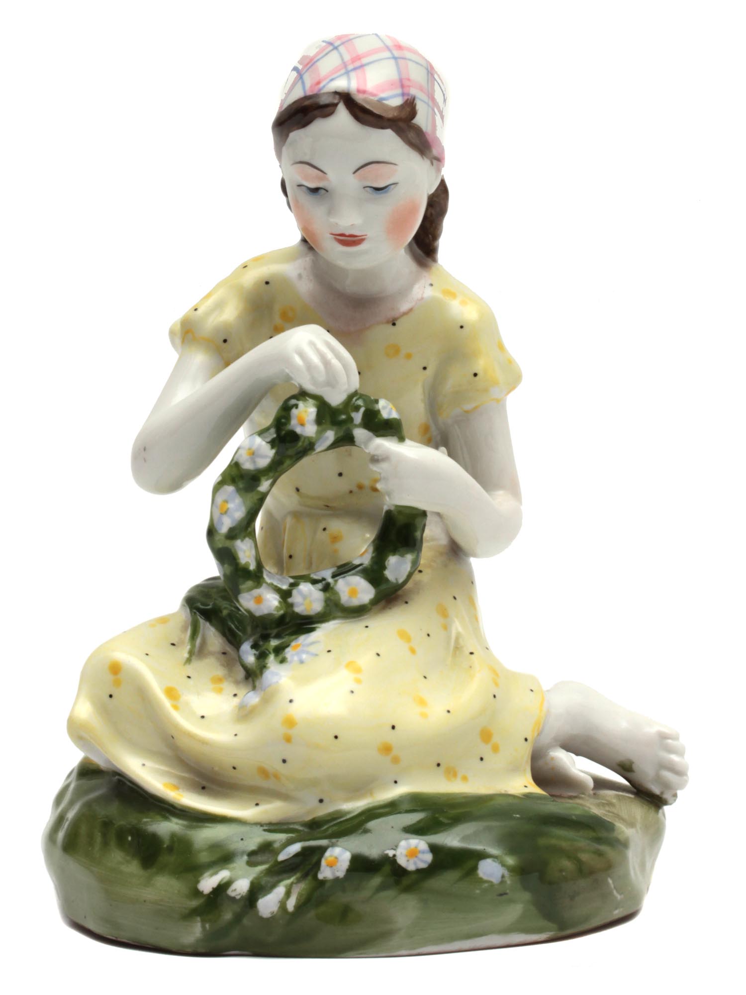 A VINTAGE SOVIET PORCELAIN FIGURINE PIC-0