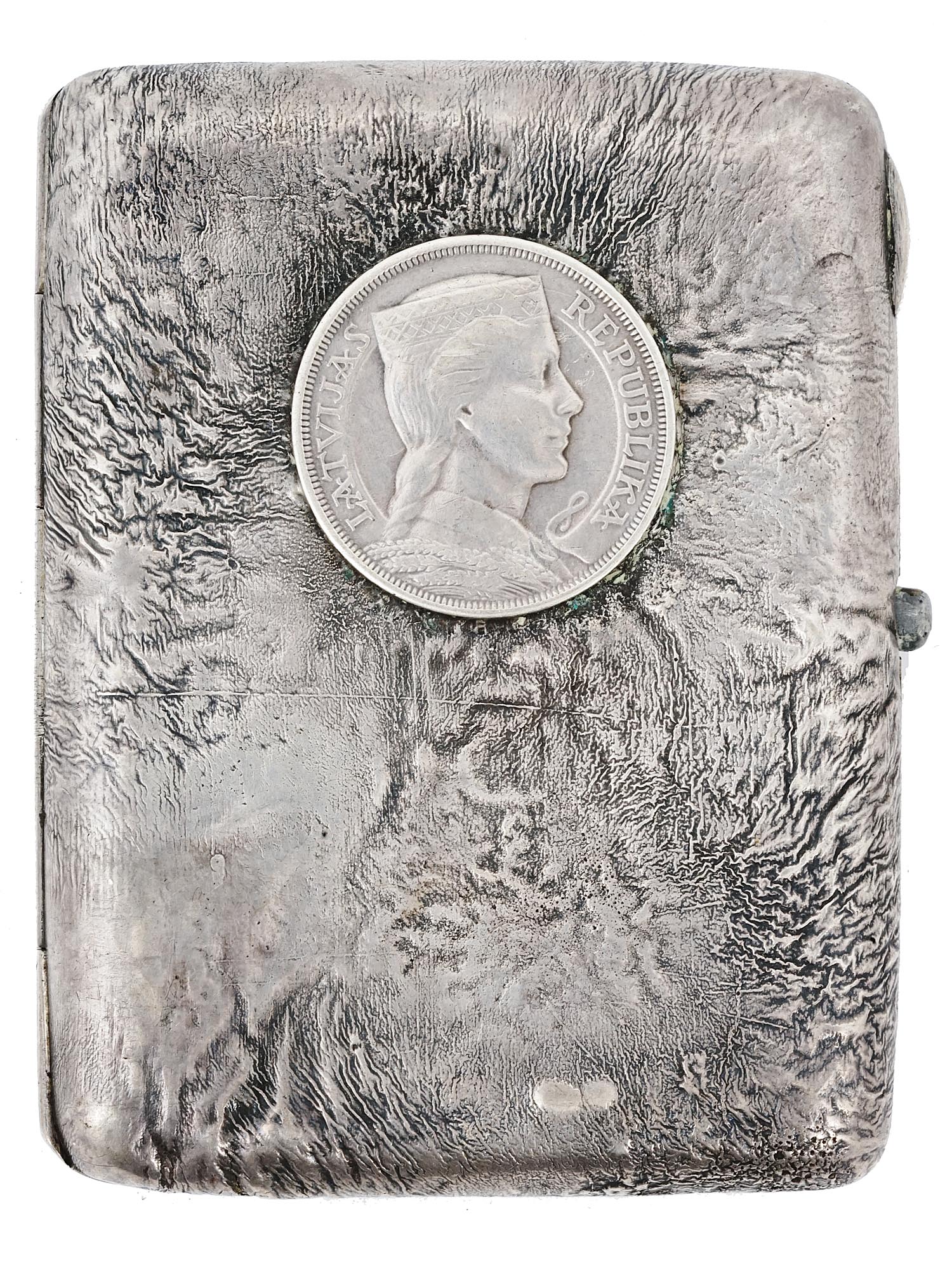 RUSSIAN SILVER CIGARETTE CASE WITH LATVIAN COIN PIC-1