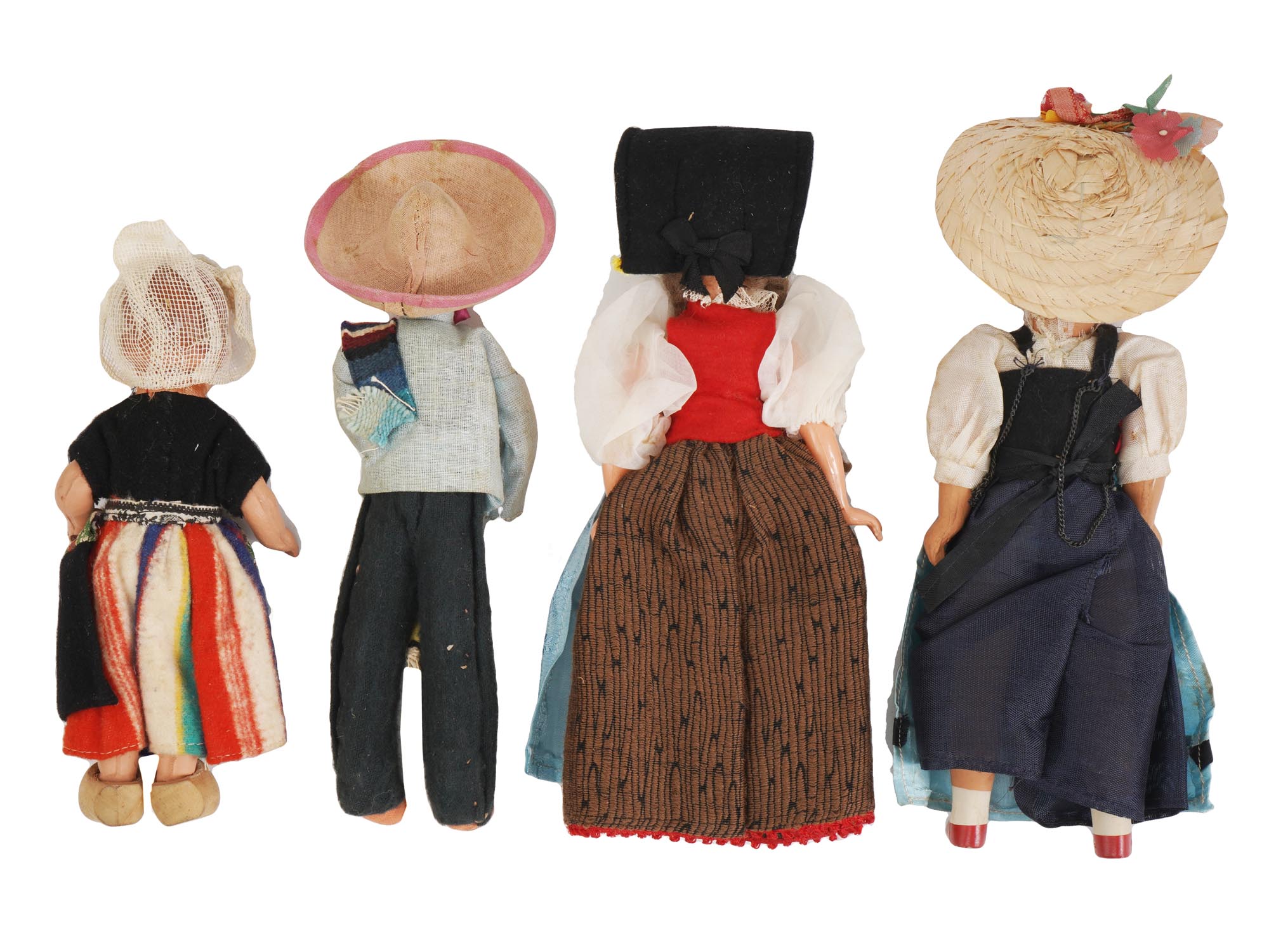 GROUP OF AMERICAN FOLK DOLLS IN NATIONAL COSTUMES PIC-1