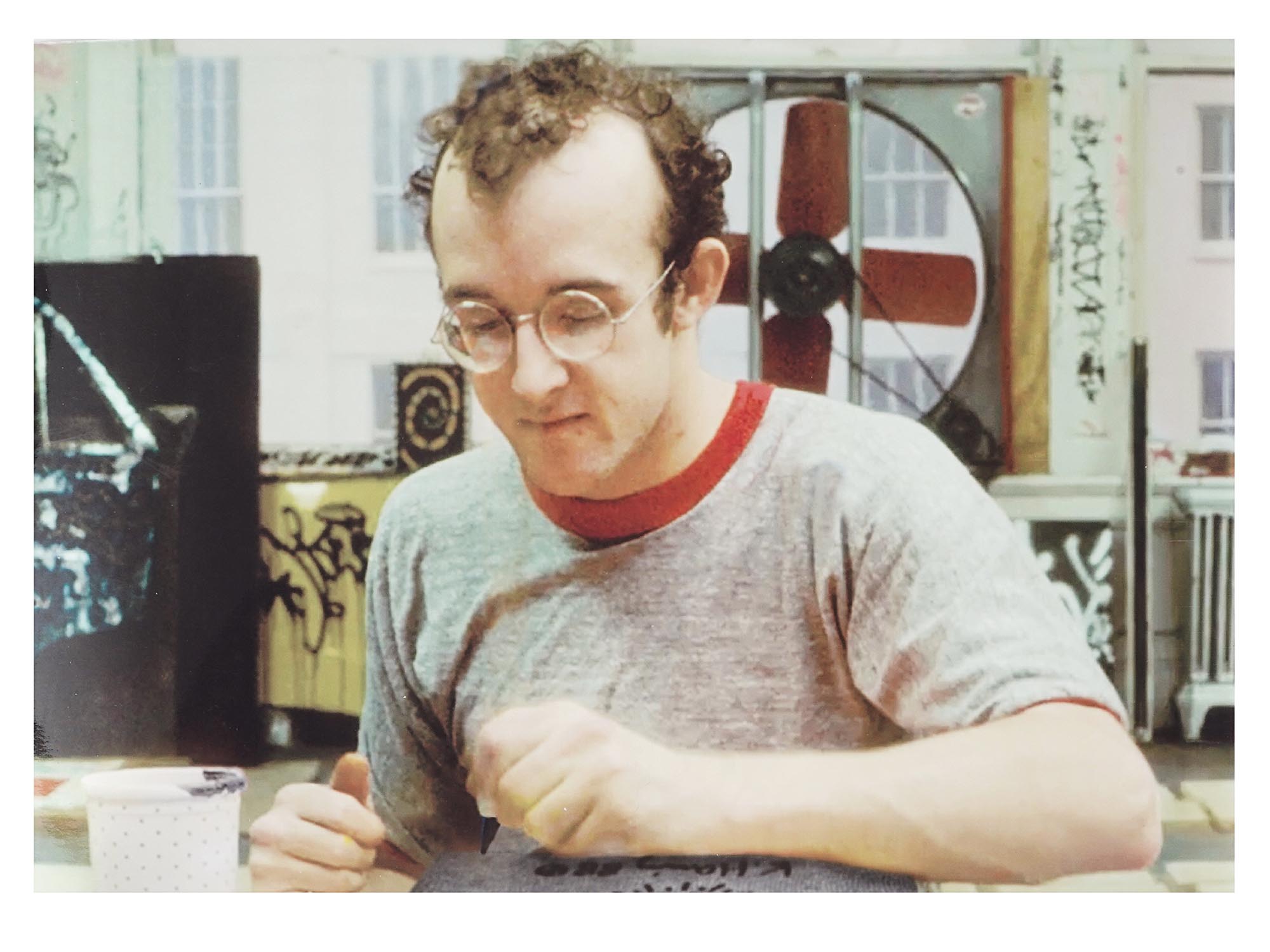 1988 MARKER PAINTING JEANS ON CLOTH BY KEITH HARING PIC-4