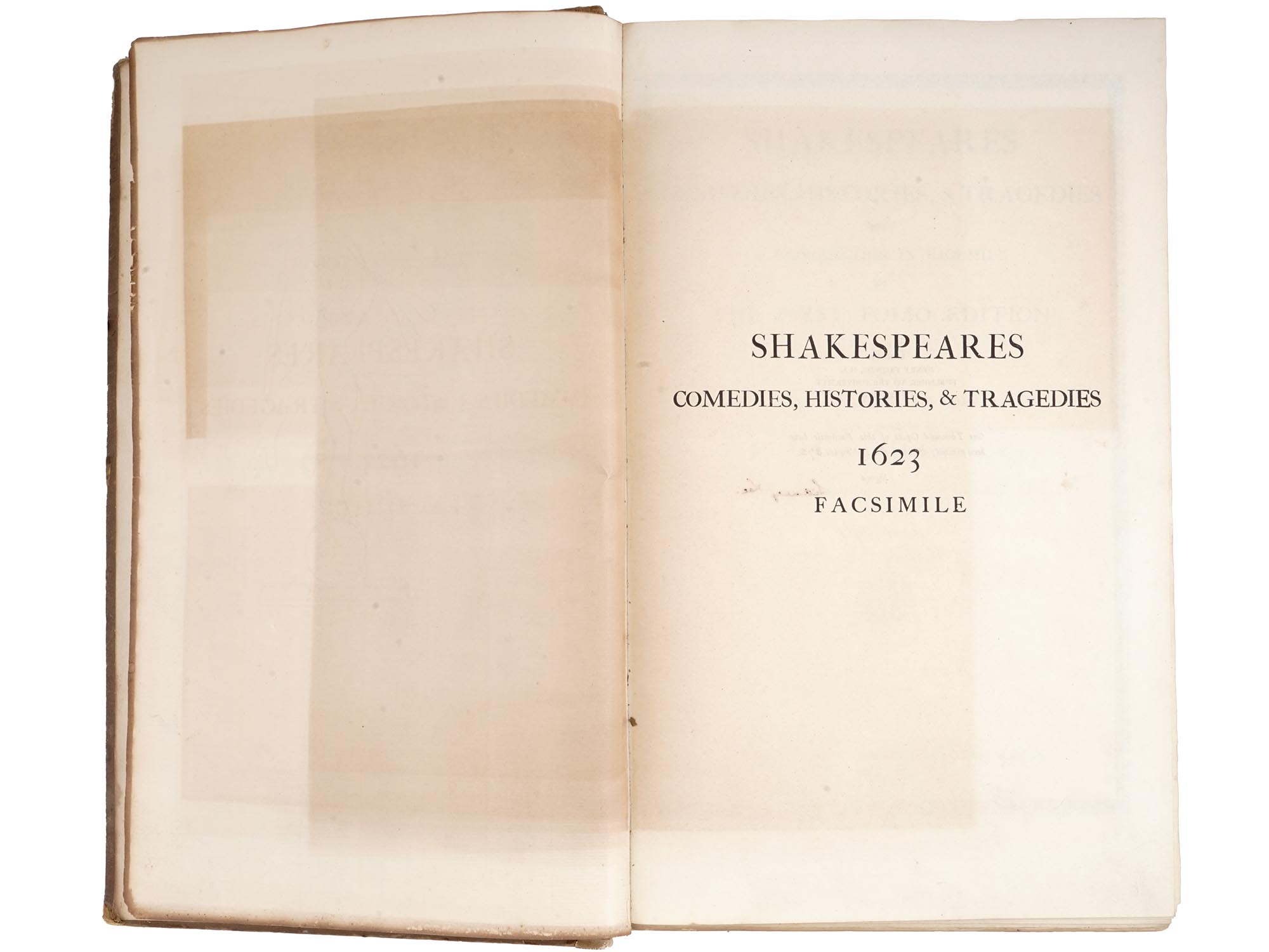 ANTIQUE 1902 FACSIMILE BOOK OF SHAKESPEARES WORK PIC-5