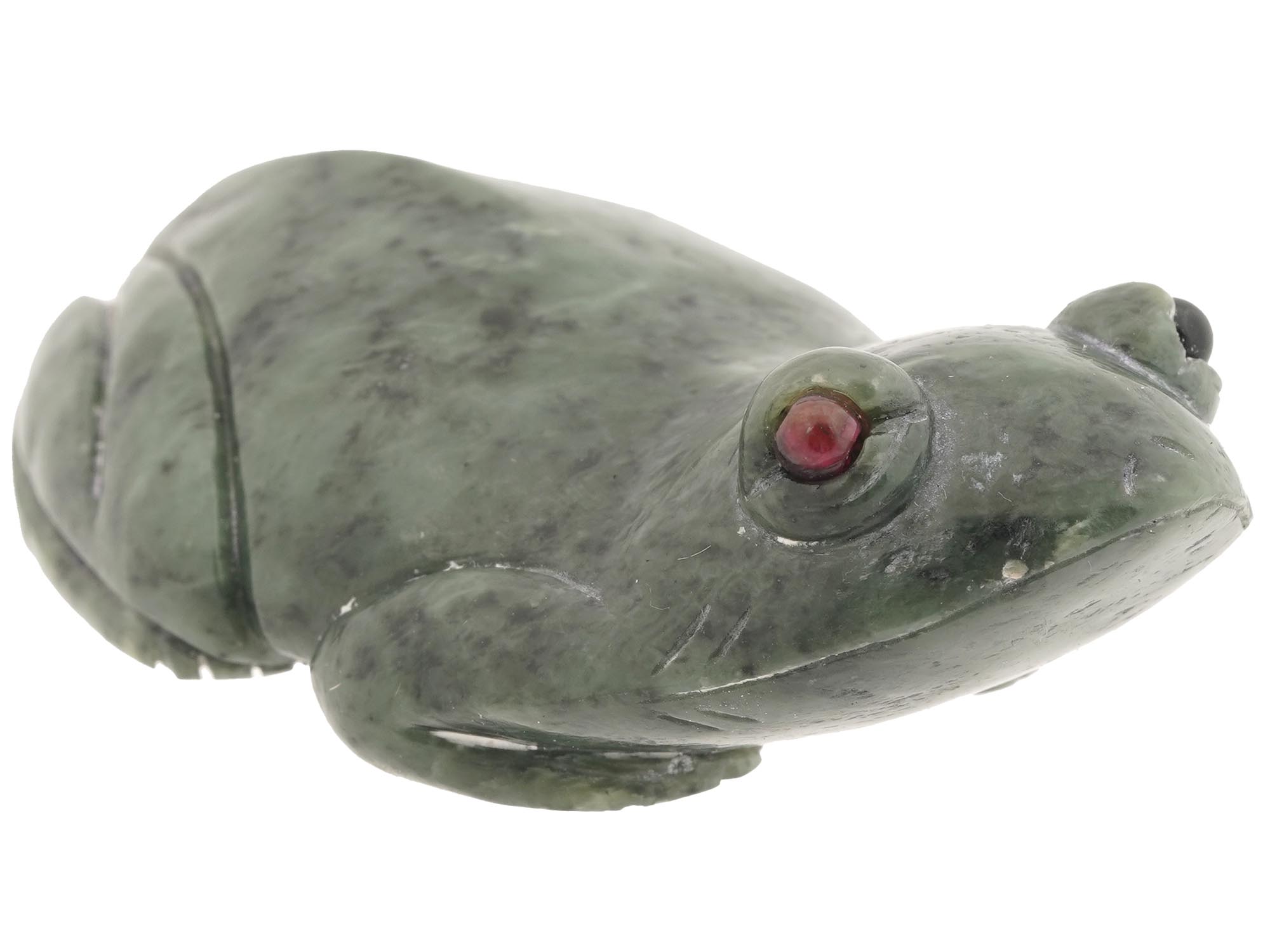 IMPERIAL RUSSIAN CARVED SERPENTINE FROG FIGURE PIC-0