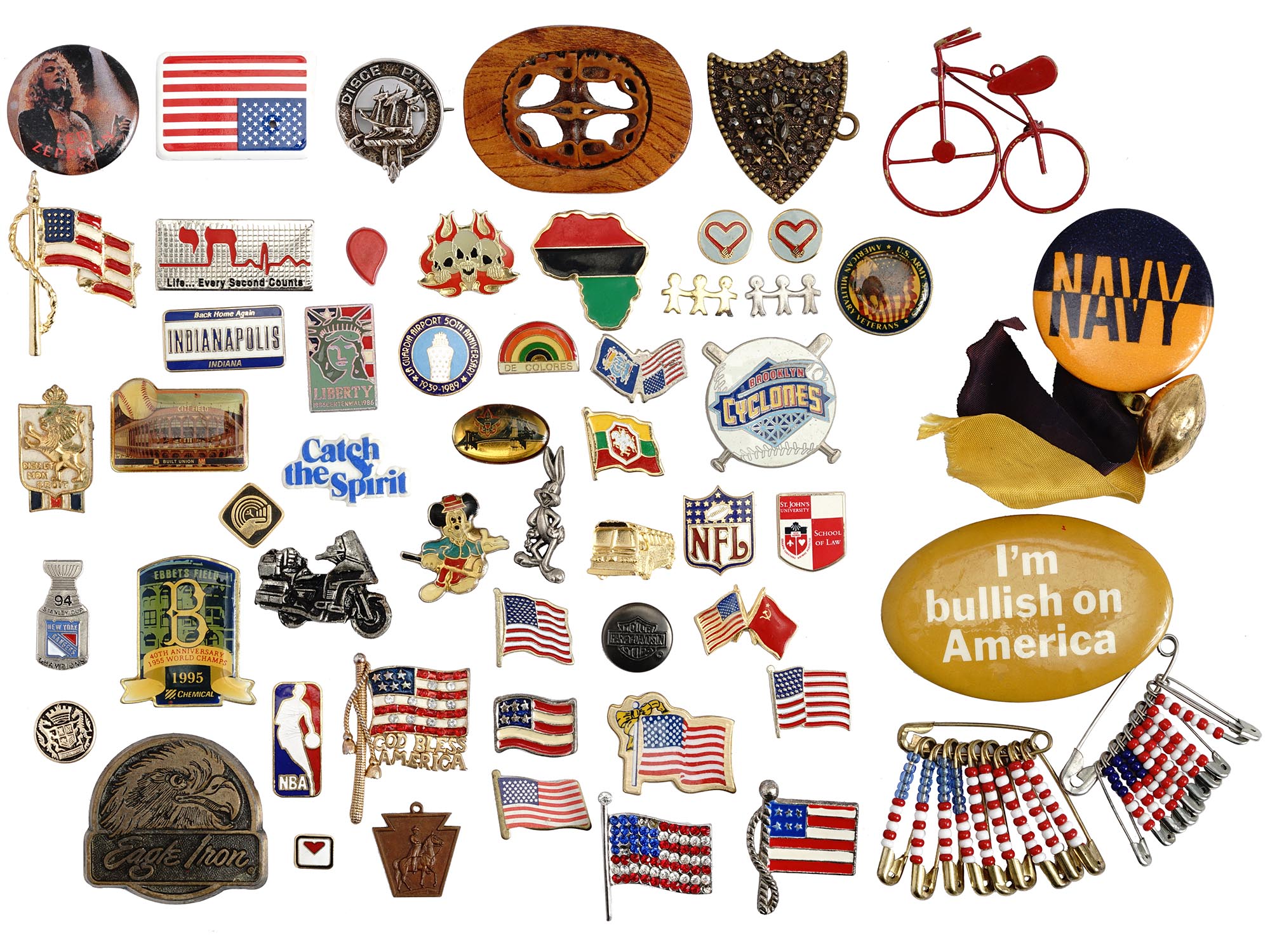 LOT OF VARIOUS VINTAGE AMERICAN BADGES AND PINS PIC-0