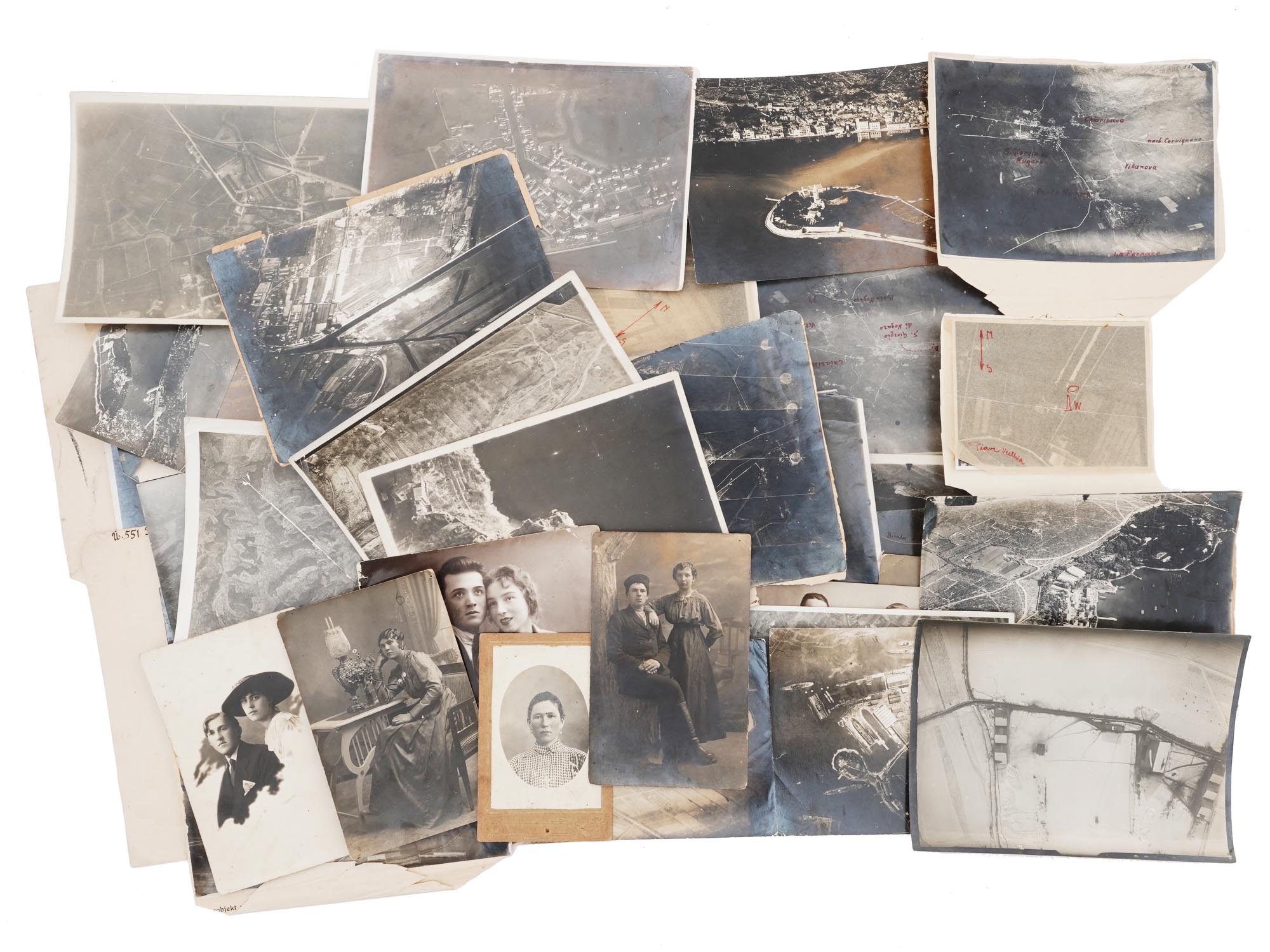 LARGE COLLECTION OF ANTIQUE BLACK AND WHITE PHOTO PIC-0