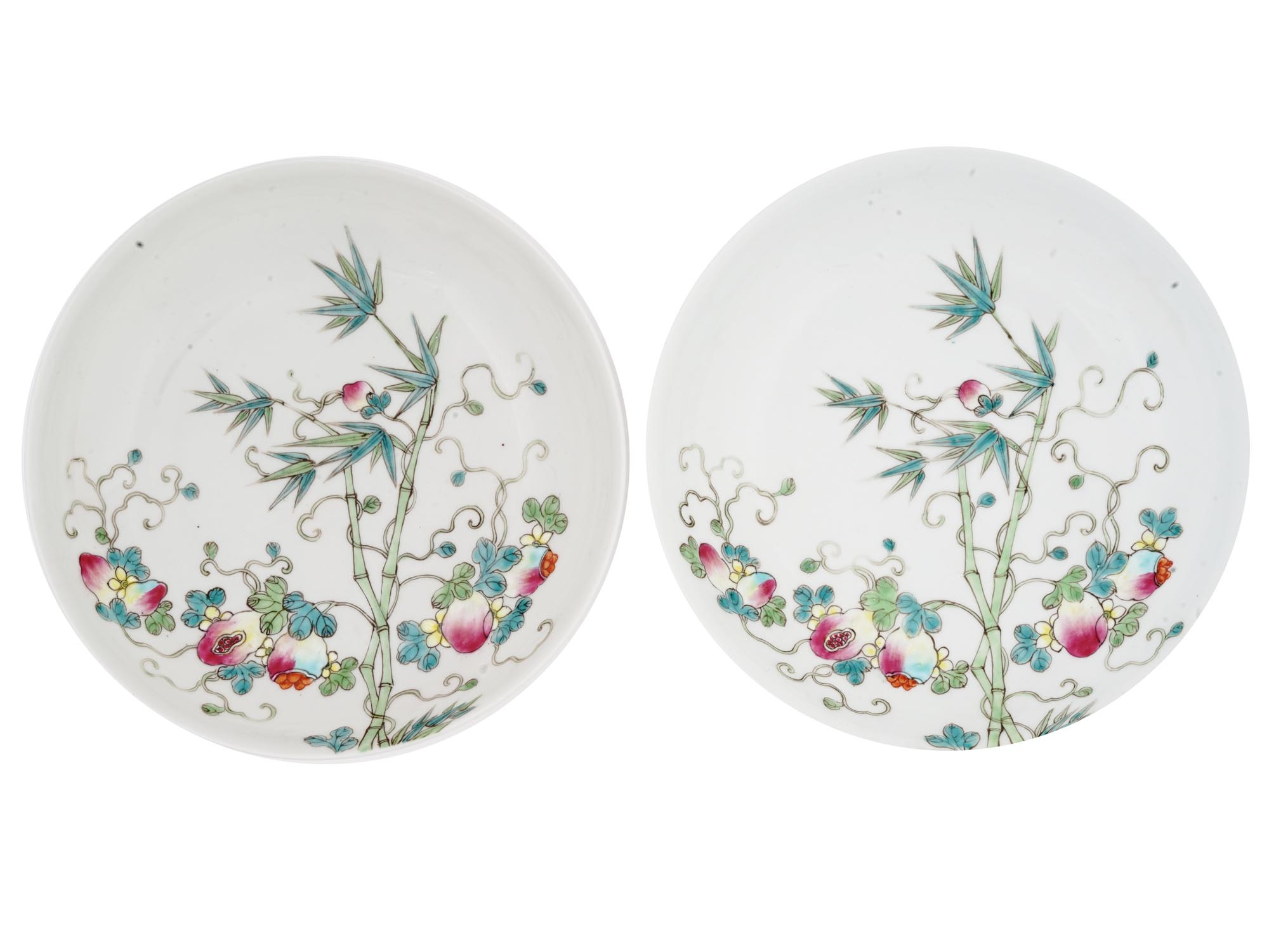 PAIR OF ANTIQUE CHINESE PORCELAIN SAUCERS PLATES PIC-0