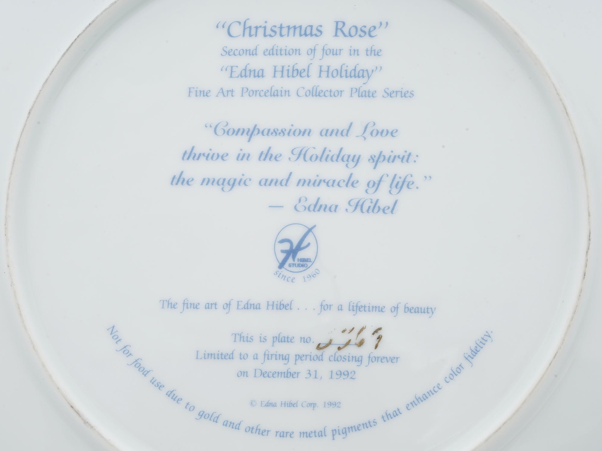 LIMITED EDITION EDNA HIBEL CHRISTMAS PLATES IOB PIC-9