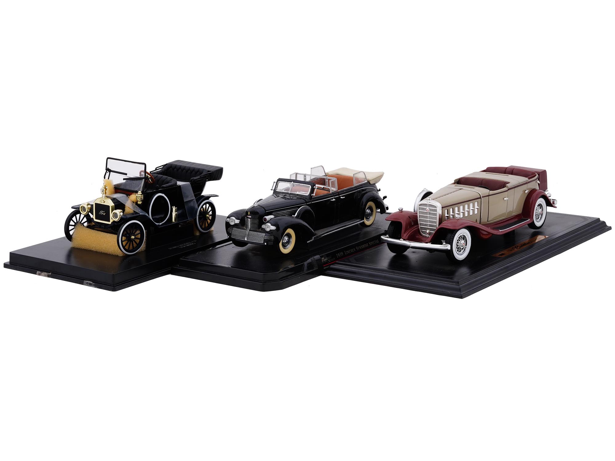 LOT OF THREE OLD AMERICAN DIECAST CAR MODELS PIC-1