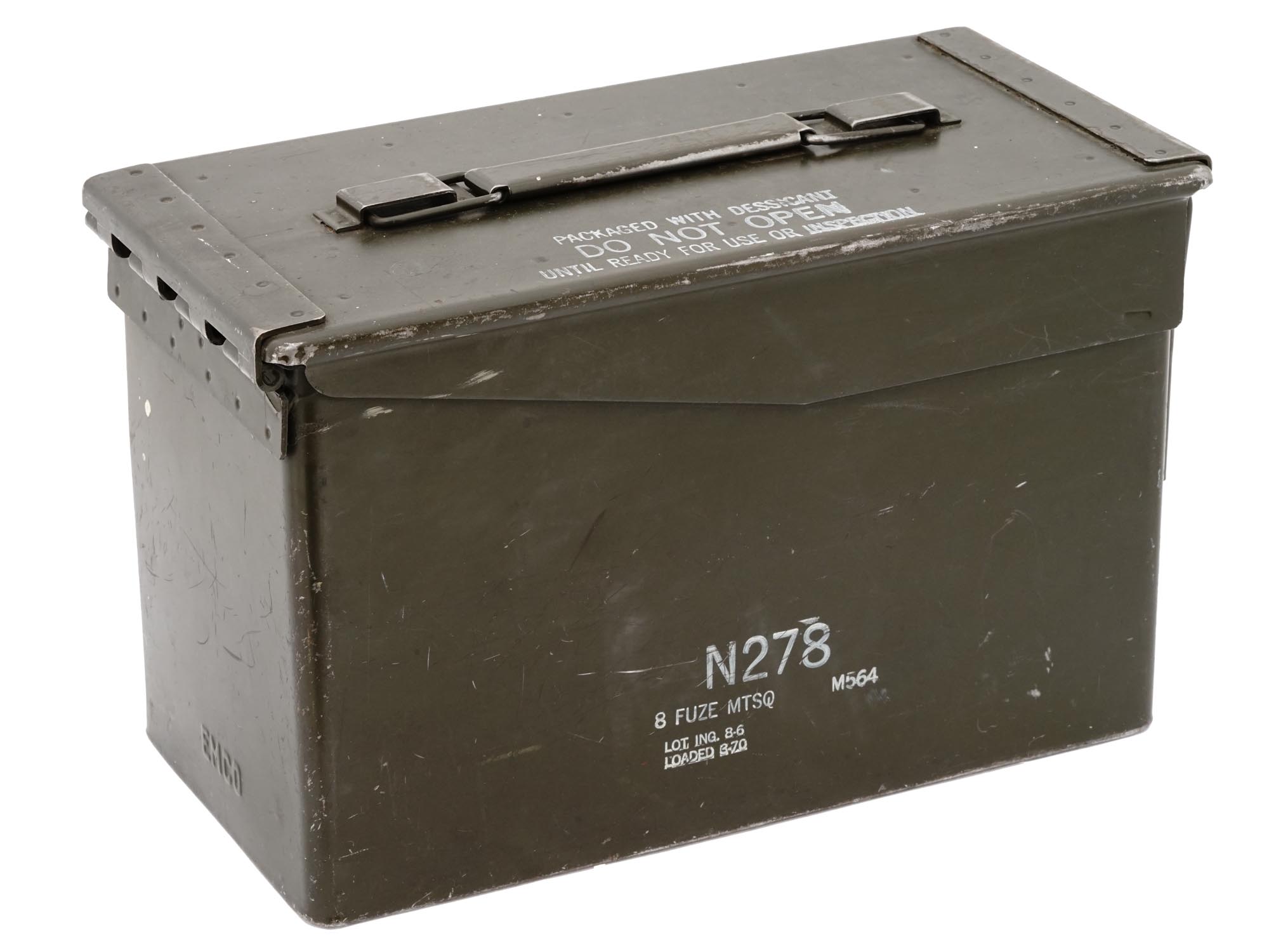 US VIETNAM ERA N278 MILITARY METAL FUSE AMMO BOX PIC-0