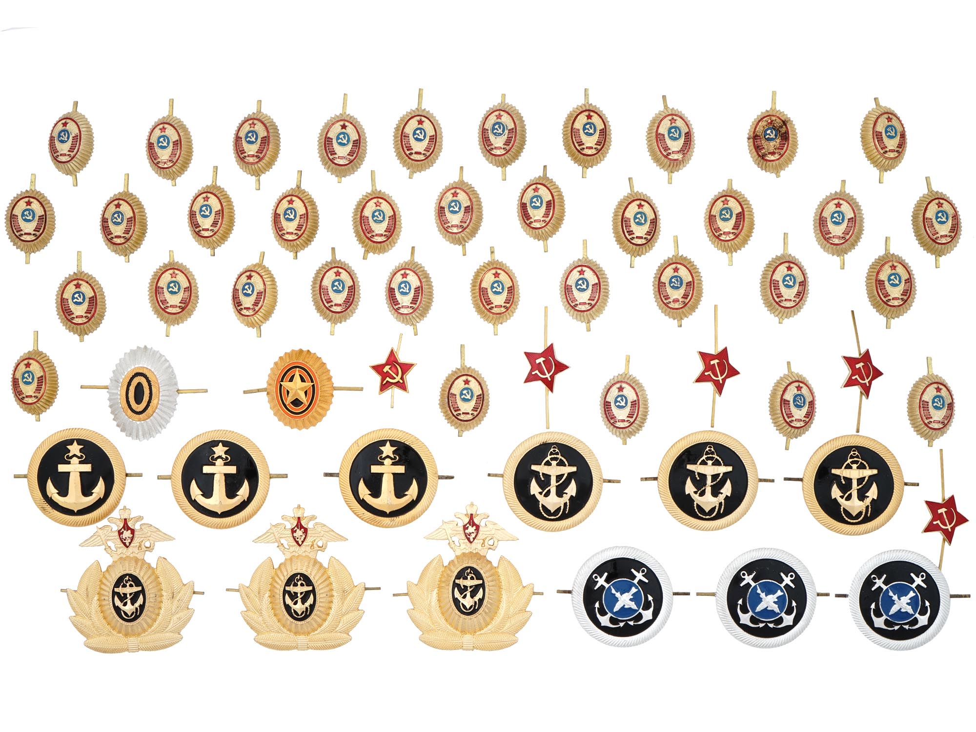 GROUP OF RUSSIAN AND SOVIET MILITARY HAT BADGES PIC-0