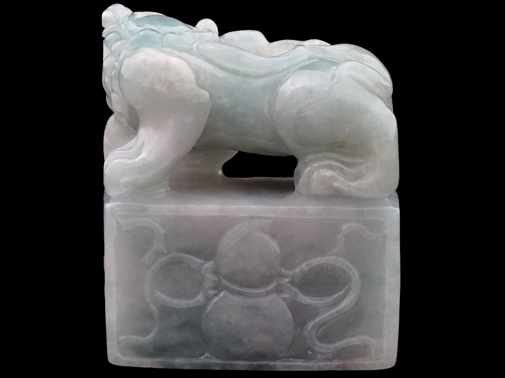 ANTIQUE CHINESE DOG HAND CARVED WHITE JADE SEAL PIC-1