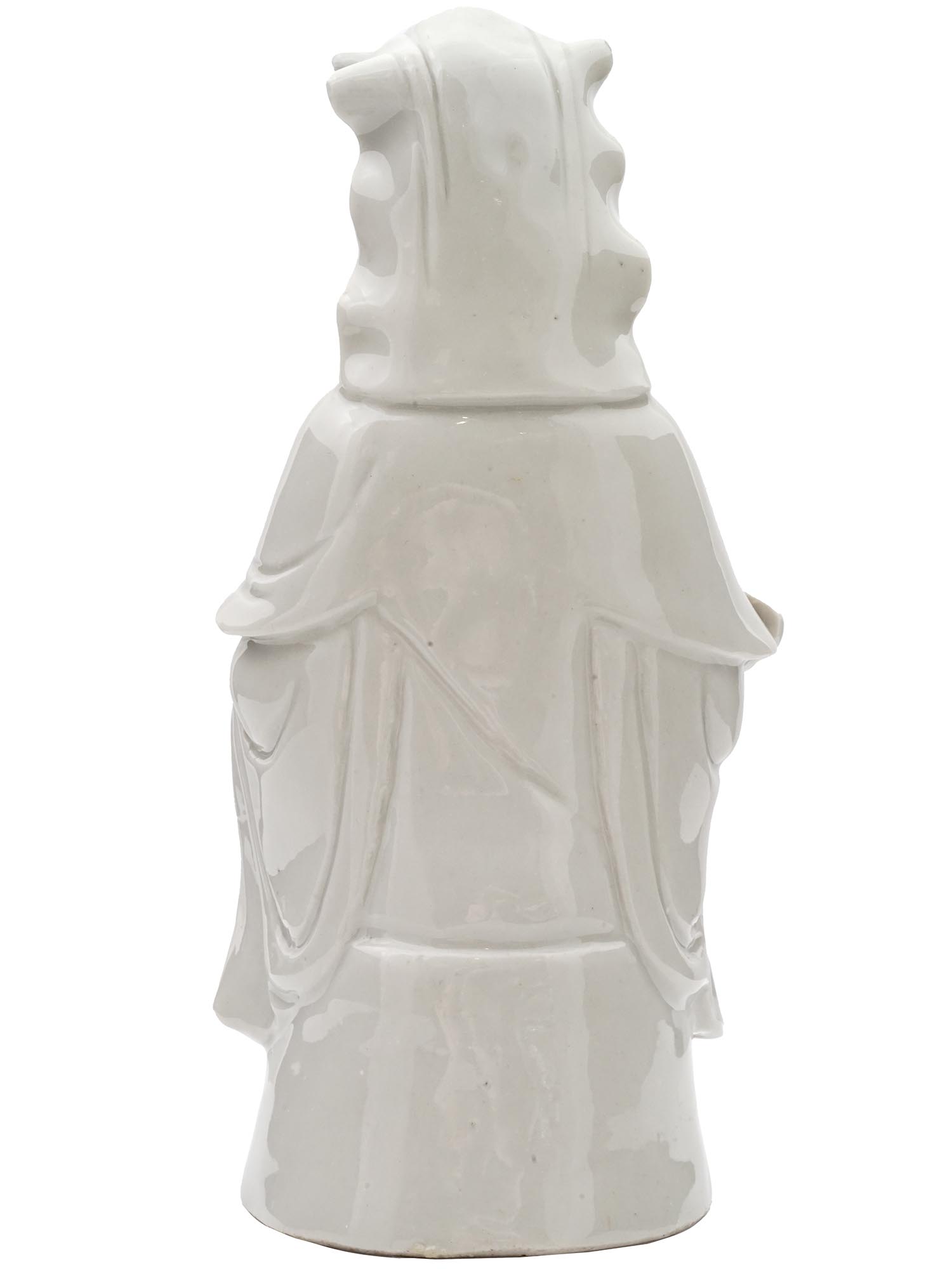 ANTIQUE BLANC DE CHINE PORCELAIN GUANYIN FIGURE PIC-4