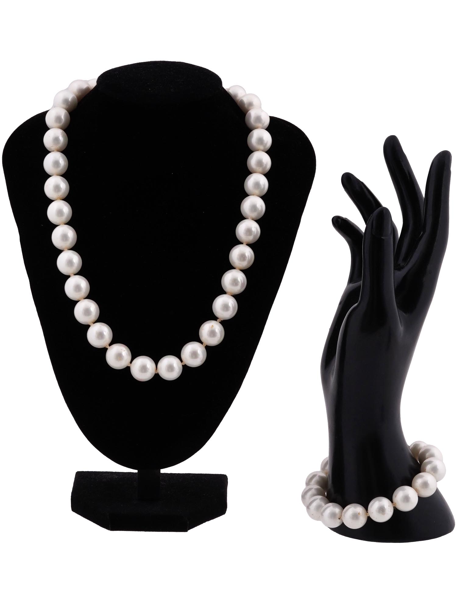 VINTAGE CULTURED PEARL NECKLACE AND BRACELET SET PIC-0