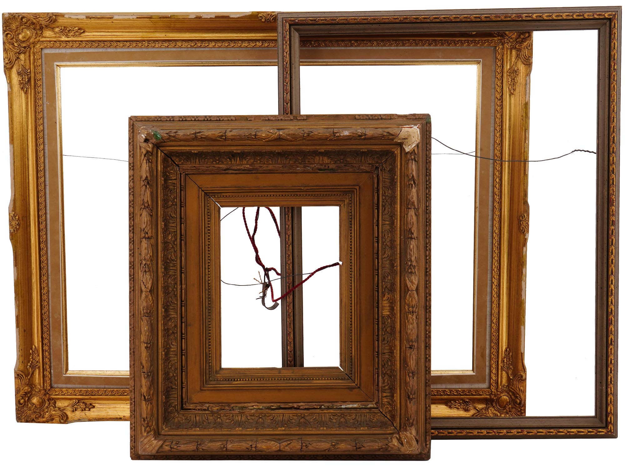 ANTIQUE ORNATE GILT WOODEN PICTURE FRAMES PIC-0