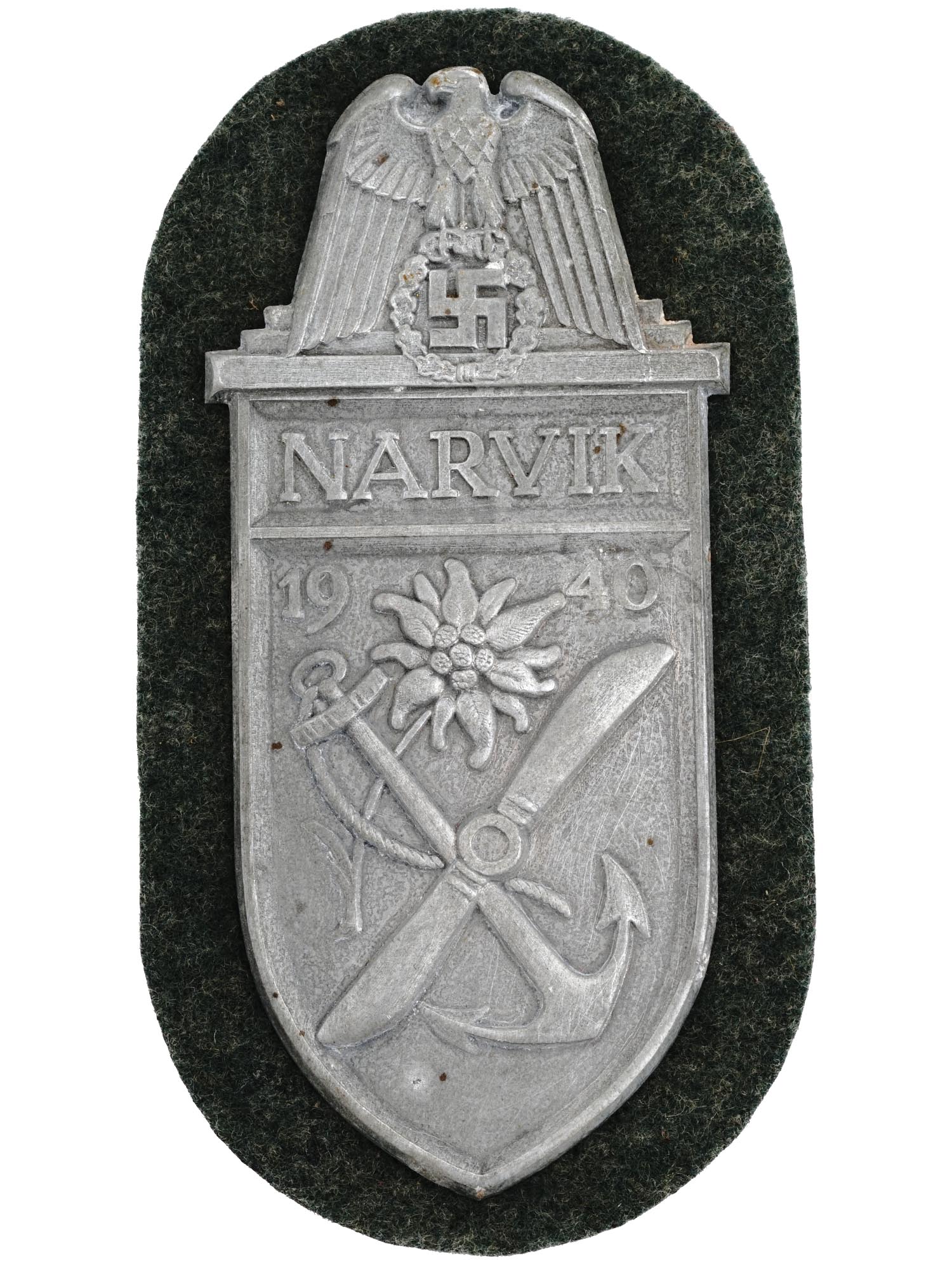 WWII NAZI GERMAN NARVIK SHIELD MILITARY BADGE PIC-0