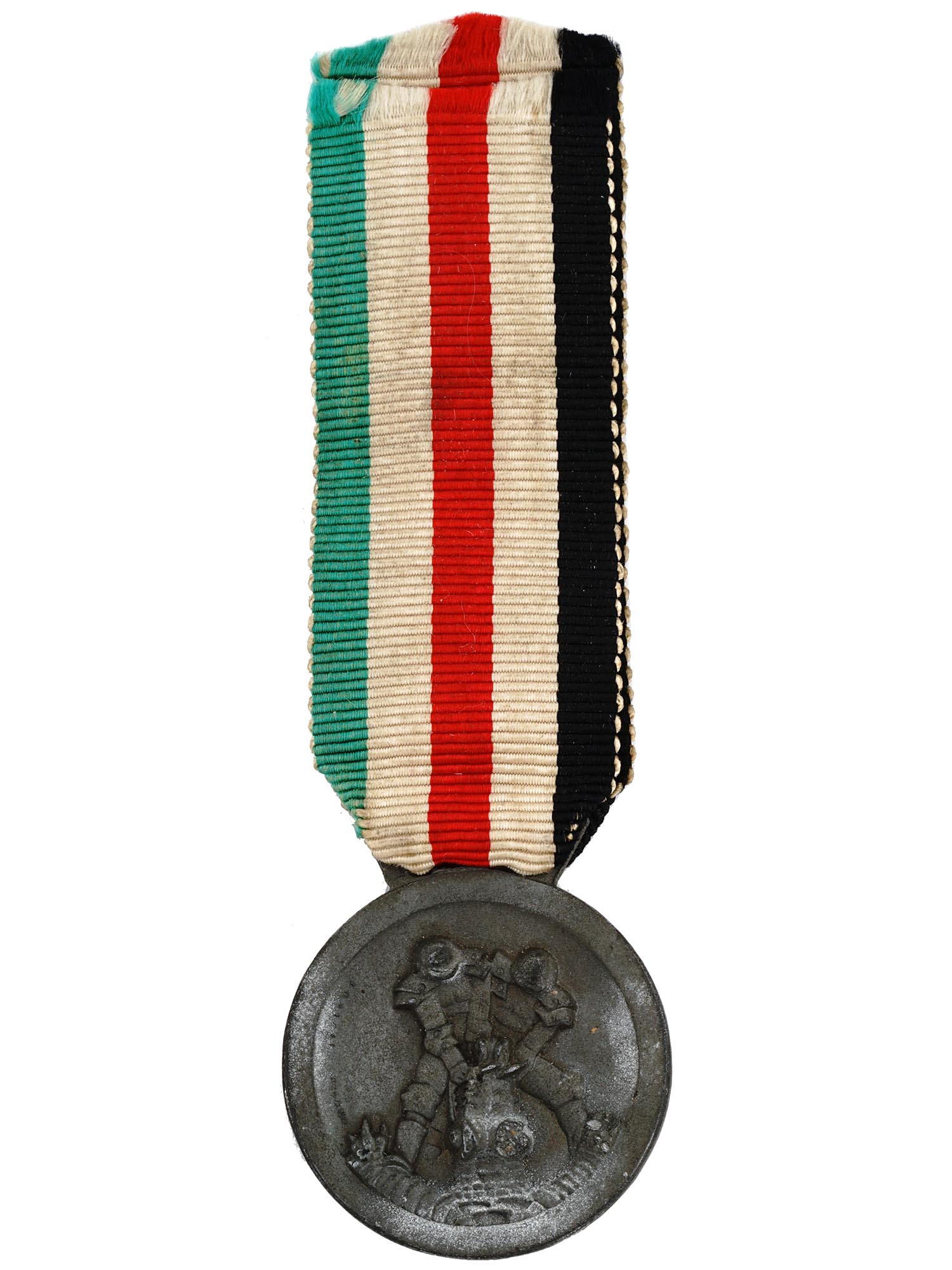 WWII NAZI GERMAN ITALIAN AWARD DECORATIONS PIC-3