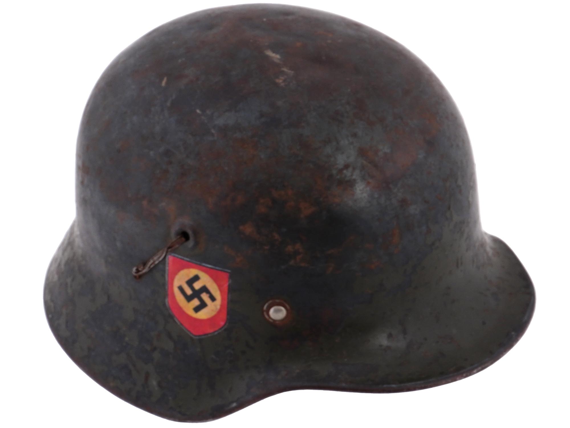 WWII NAZI GERMAN ARMY M35 STEEL HELMET STAHLHELM PIC-0