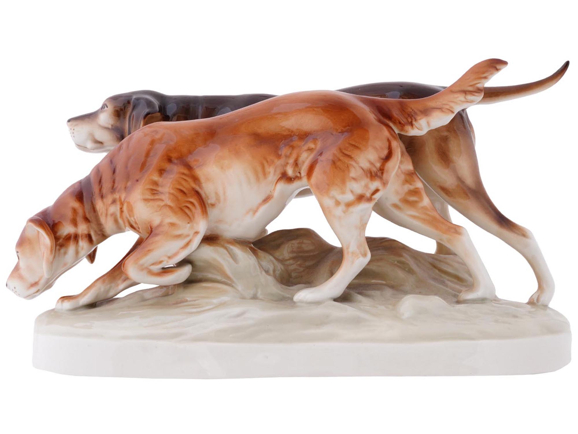 LARGE CZECH ROYAL DUX PORCELAIN HOUND DOGS STATUE PIC-3