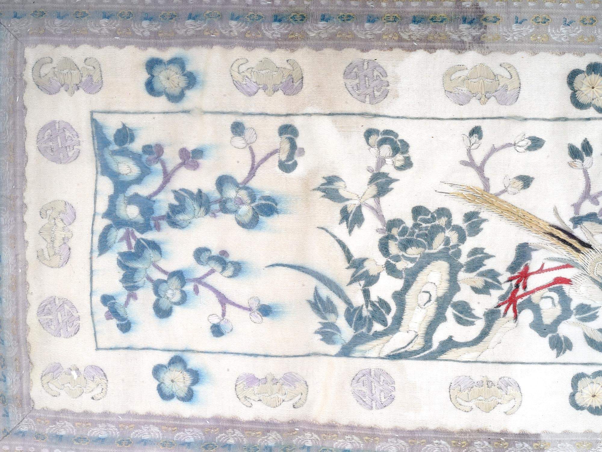 ANTIQUE CHINESE HAND EMBROIDERED ON SILK SCROLL PIC-2