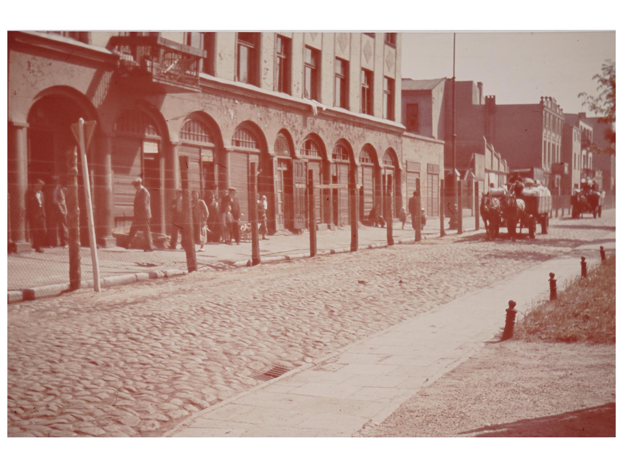 GROUP OF 8 HOLOCAUST PHOTOS OF WARSAW GHETTO PIC-7