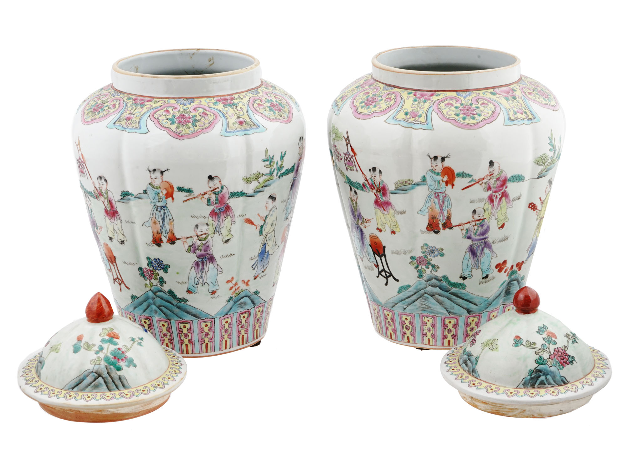 ANTIQUE CHINESE FAMILLE ROSE PORCELAIN URN VASES PIC-4