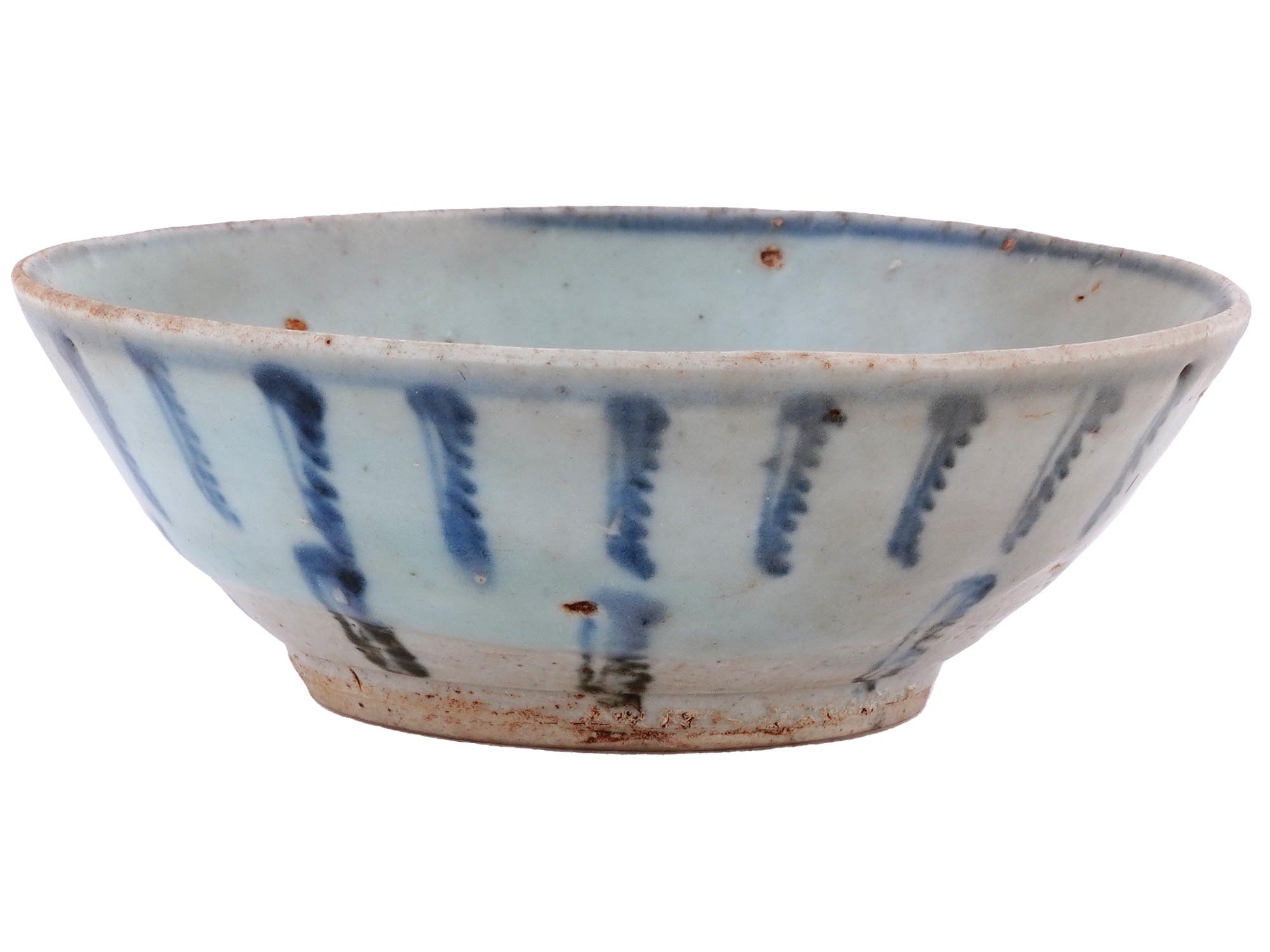 ANTIQUE CHINESE MING DYNASTY SWATOW CERAMIC BOWL PIC-1