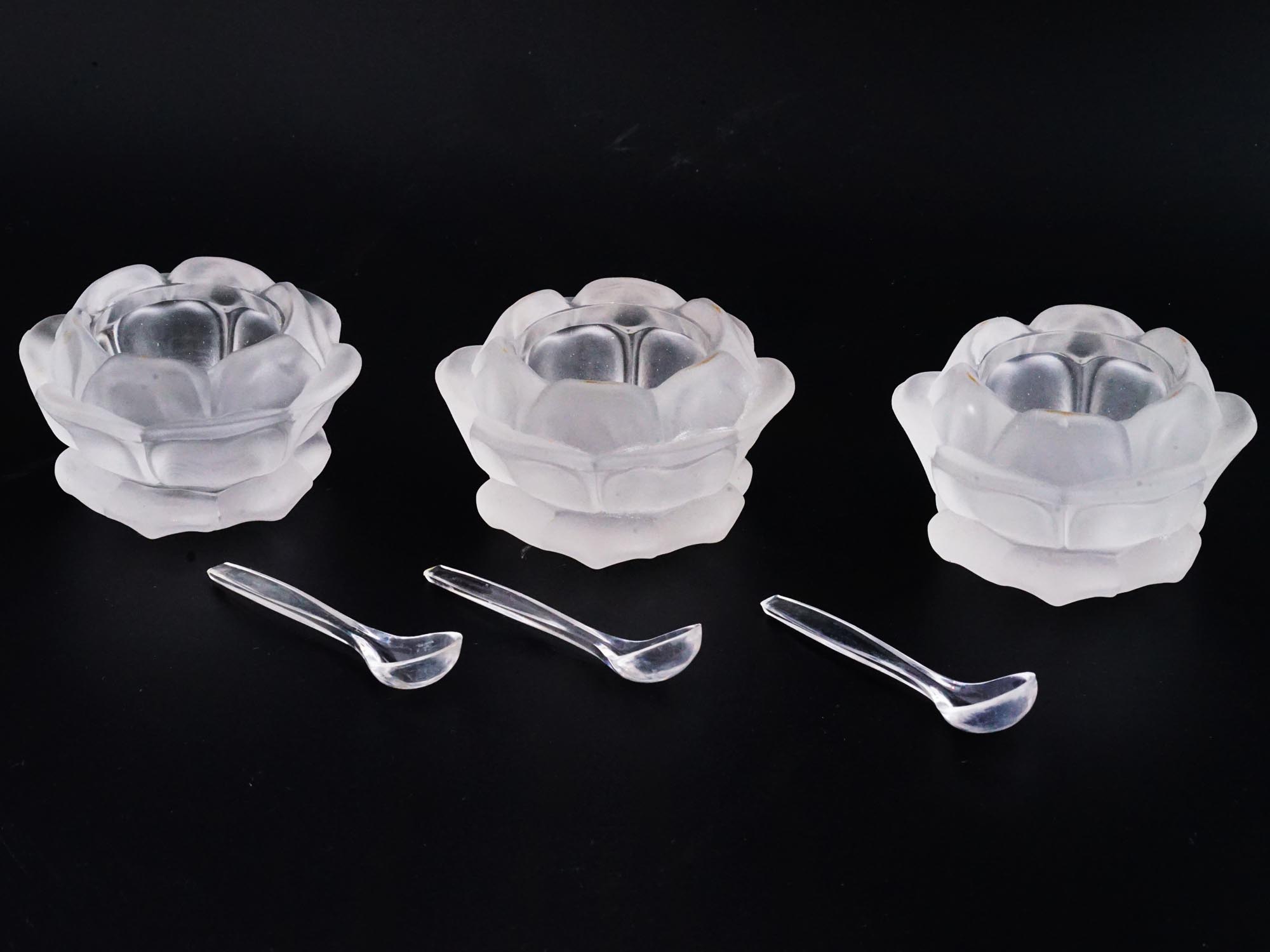 WILLIAM ADAMS FROSTED GLASS SALT CELLAR SPOONS SET PIC-1