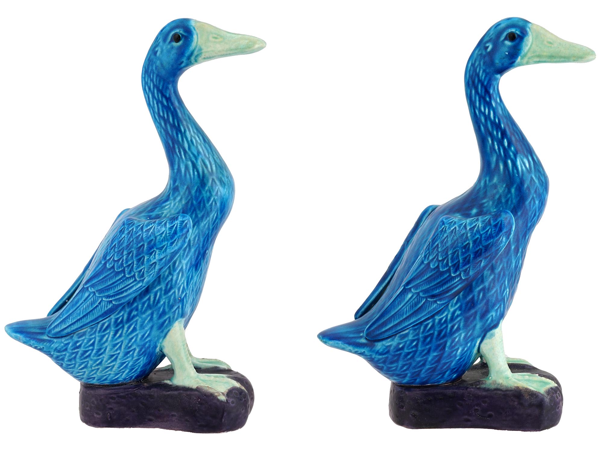 ANTIQUE CHINESE TURQUOISE PORCELAIN FIGURES OF DUCKS PIC-2