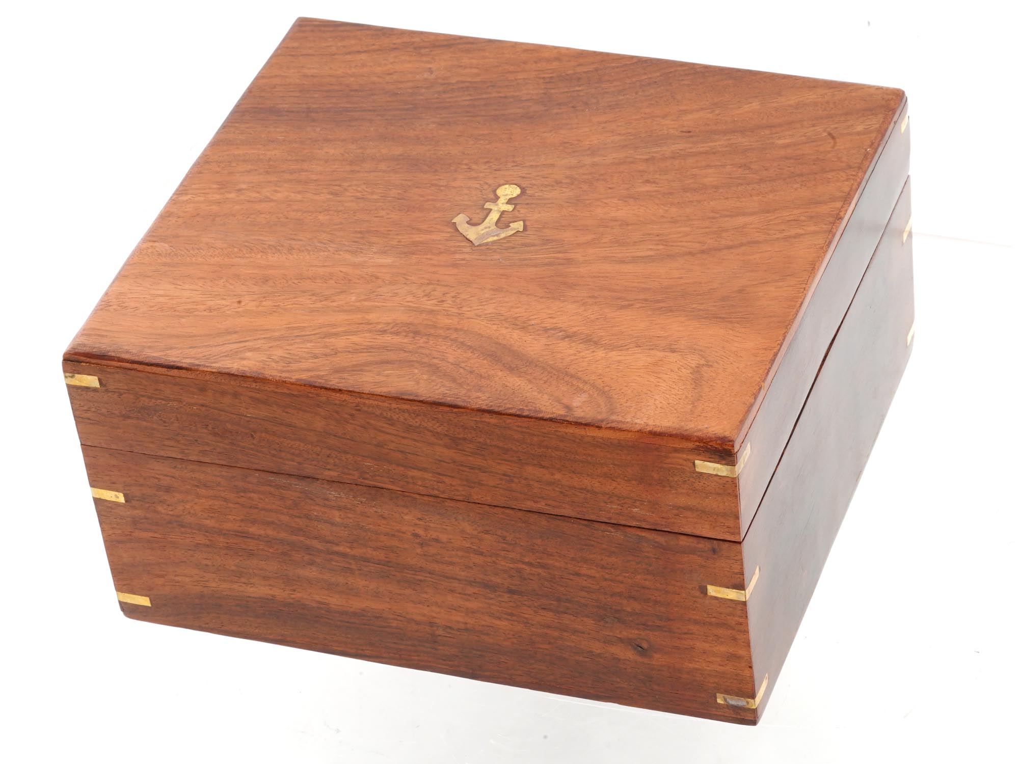 MARINE WOODEN CIGAR BOX WITH ANCHOR DESIGN ON LID PIC-0