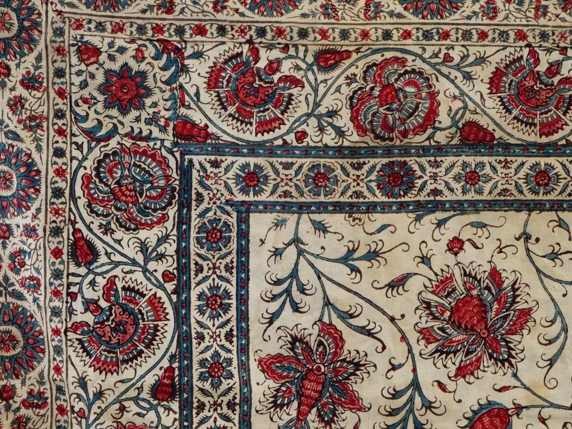 RARE 18TH C PERSIAN ISPAHAN TEXTILE TABLECLOTH PIC-3