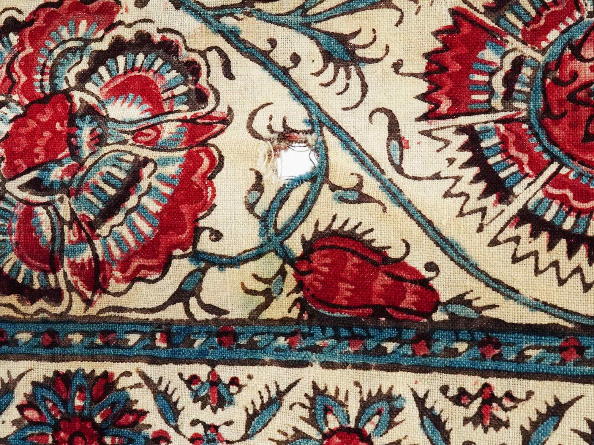 RARE 18TH C PERSIAN ISPAHAN TEXTILE TABLECLOTH PIC-4