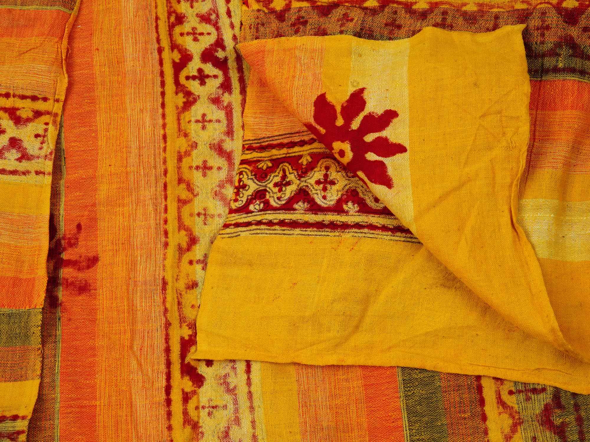 VINTAGE INDIAN HANDWOVEN TEXTILE PIECE PIC-4