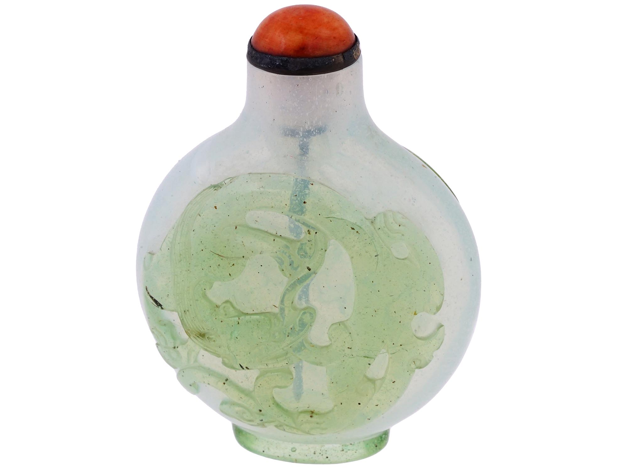 CHINESE DRAGON CARNELIAN PEKING GLASS SNUFF BOTTLE PIC-0