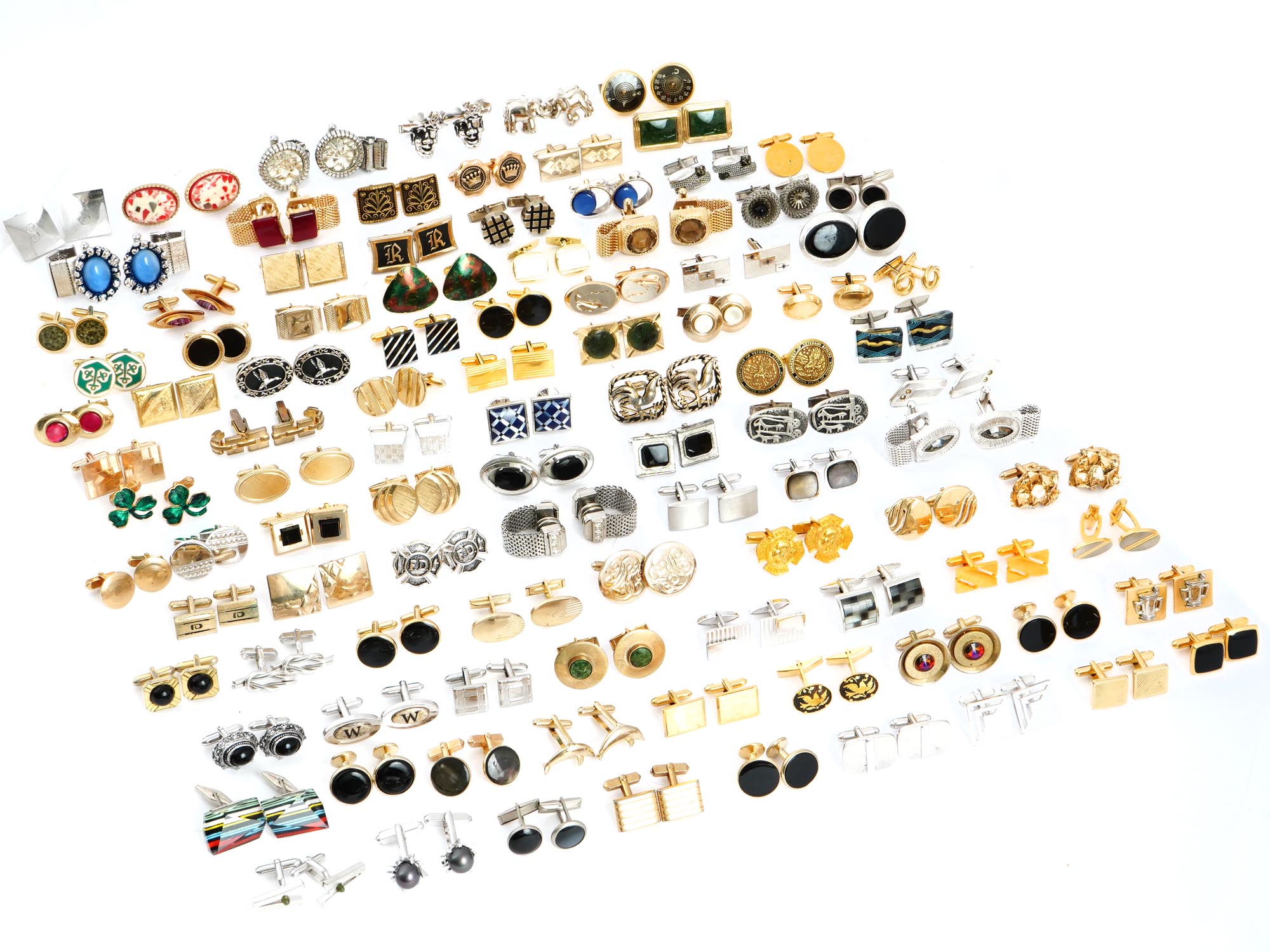 LARGE COLLECTION OF 100 PAIRS OF VINTAGE CUFFLINKS PIC-0