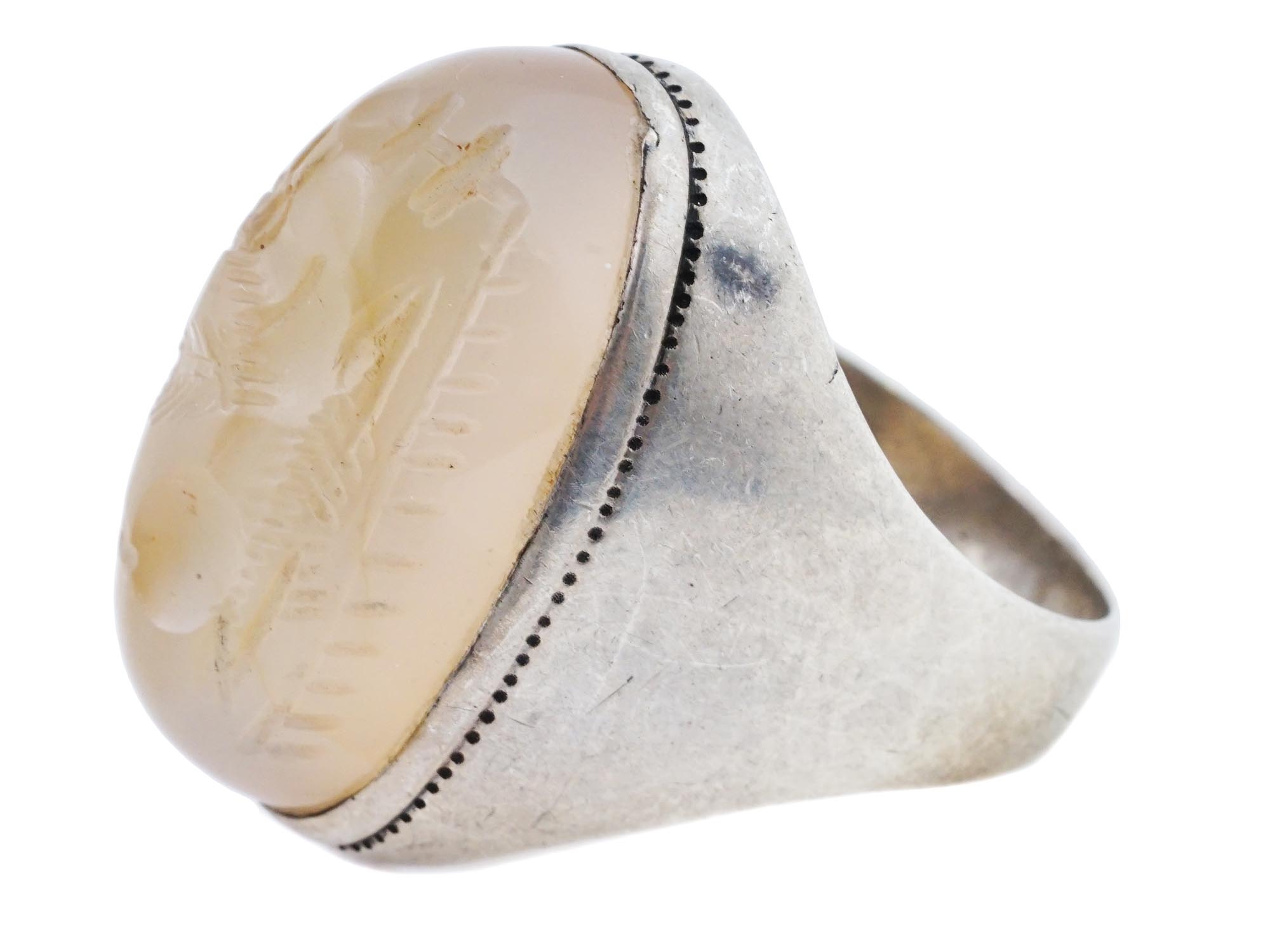 ANTIQUE VICTORIAN SILVER AGATE INTAGLIO RING PIC-0