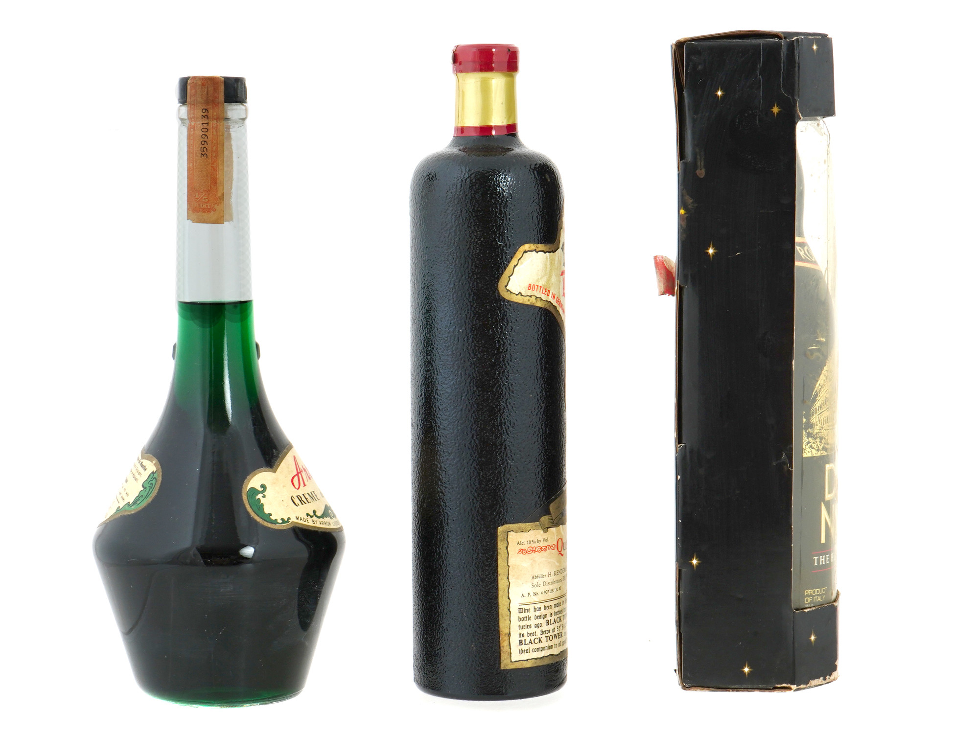 COLLECTION OF ALCOHOL DRINKS IN VINTAGE BOTTLES PIC-2