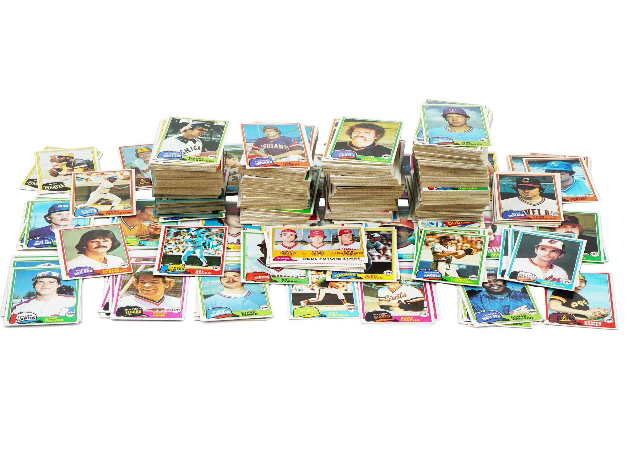 LARGE COLLECTION OF 1981 TOPPS AND FLEER TRADING CARDS PIC-0