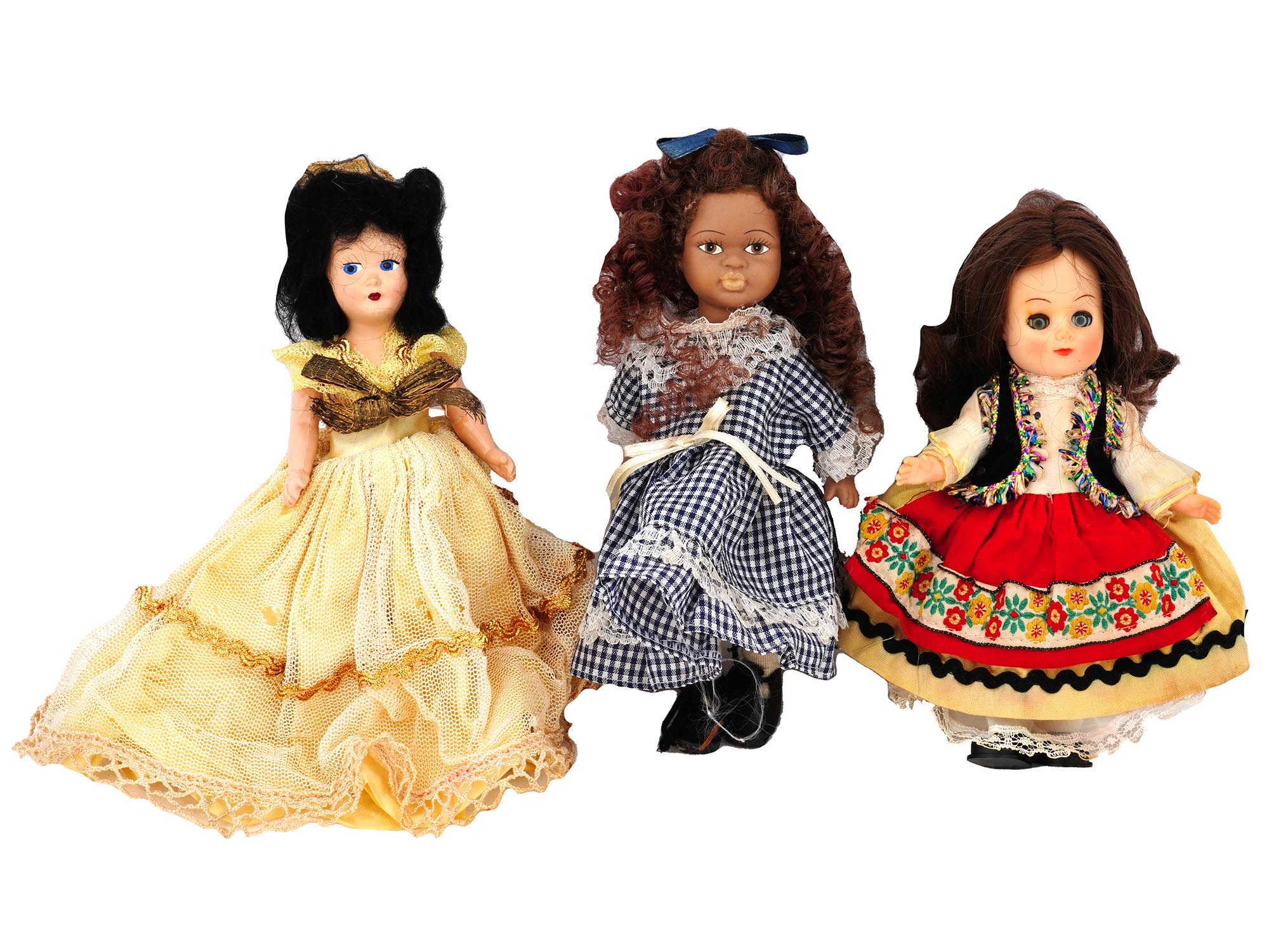 COLLECTION OF VINTAGE PORCELAIN DOLLS IN OUTFITS PIC-3