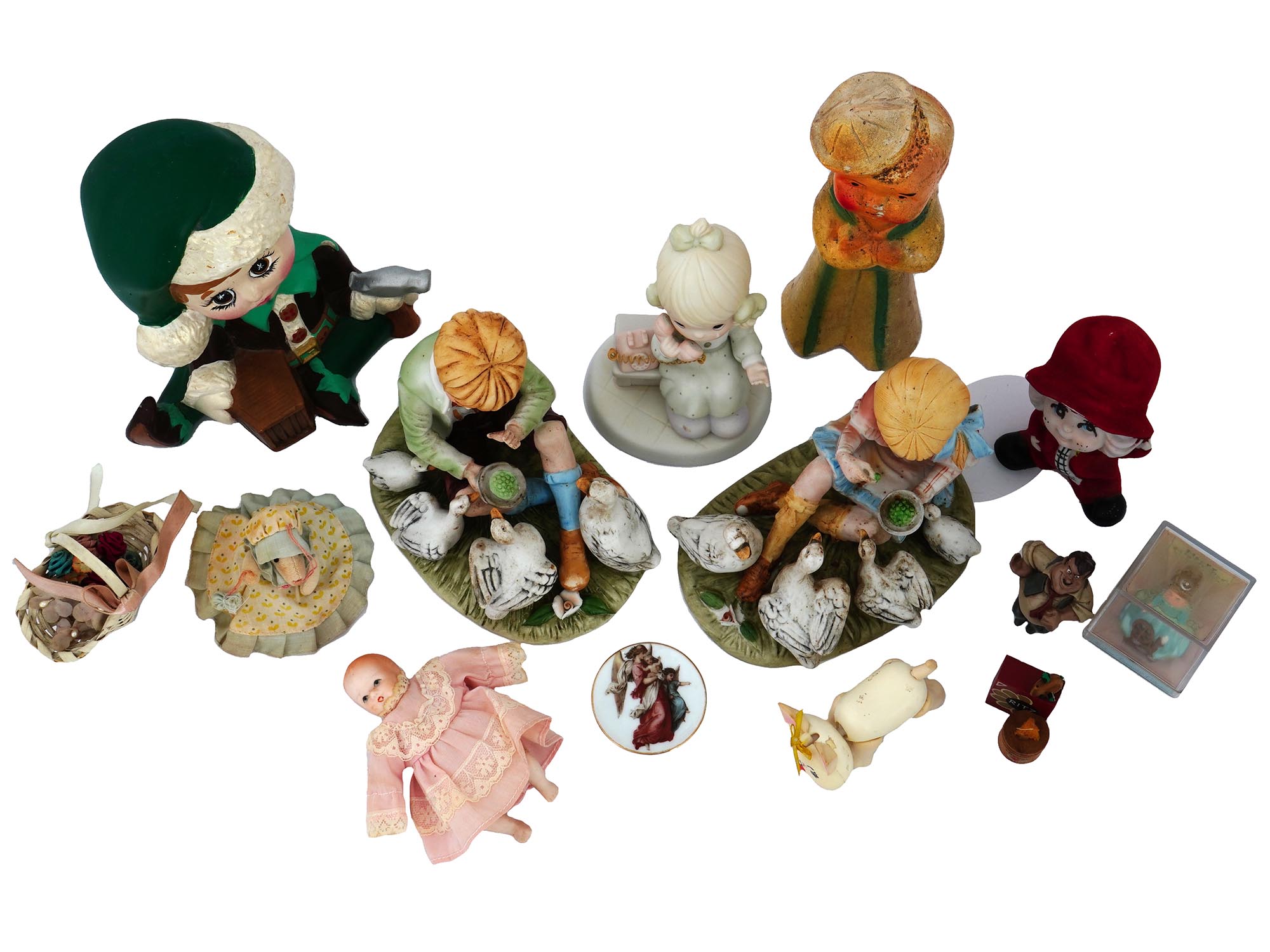 COLLECTION OF VINTAGE TOYS AND PORCELAIN FIGURINES PIC-1