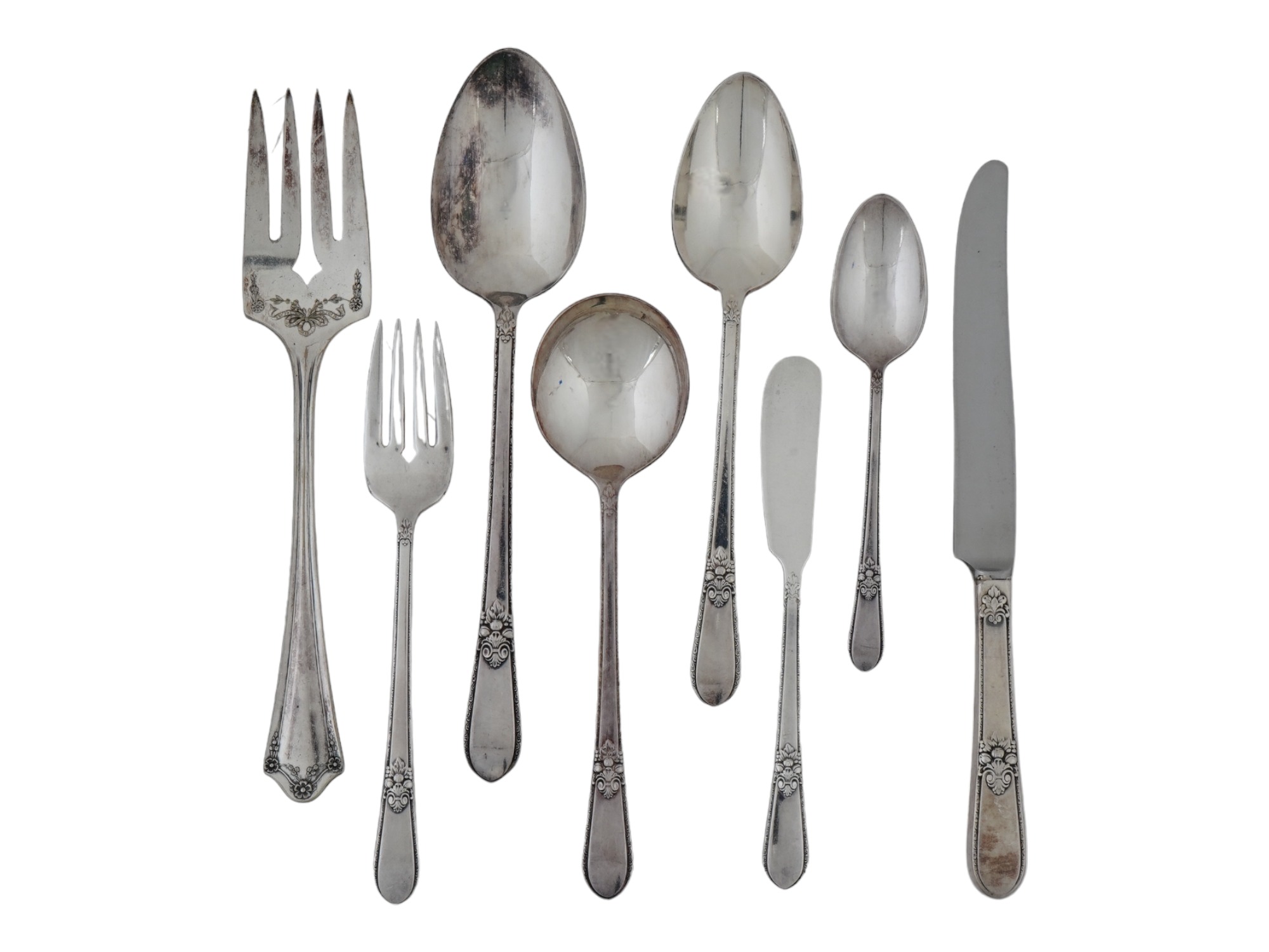 1847 ROGERS BROS ADORATION SILVERPLATE FLATWARE SET PIC-1