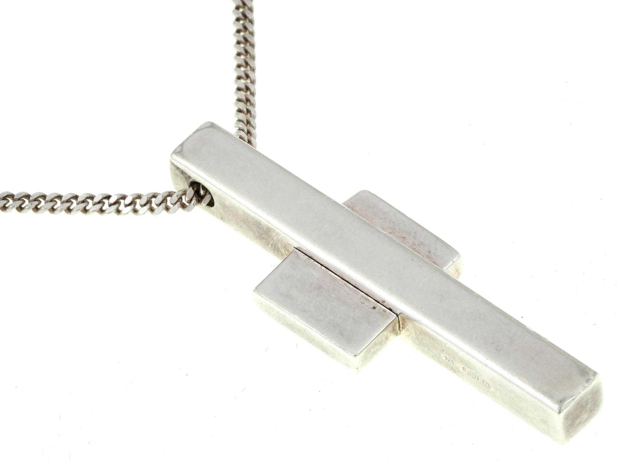 GUCCI STERLING SILVER NECKLACE WITH CROSS PENDANT PIC-2