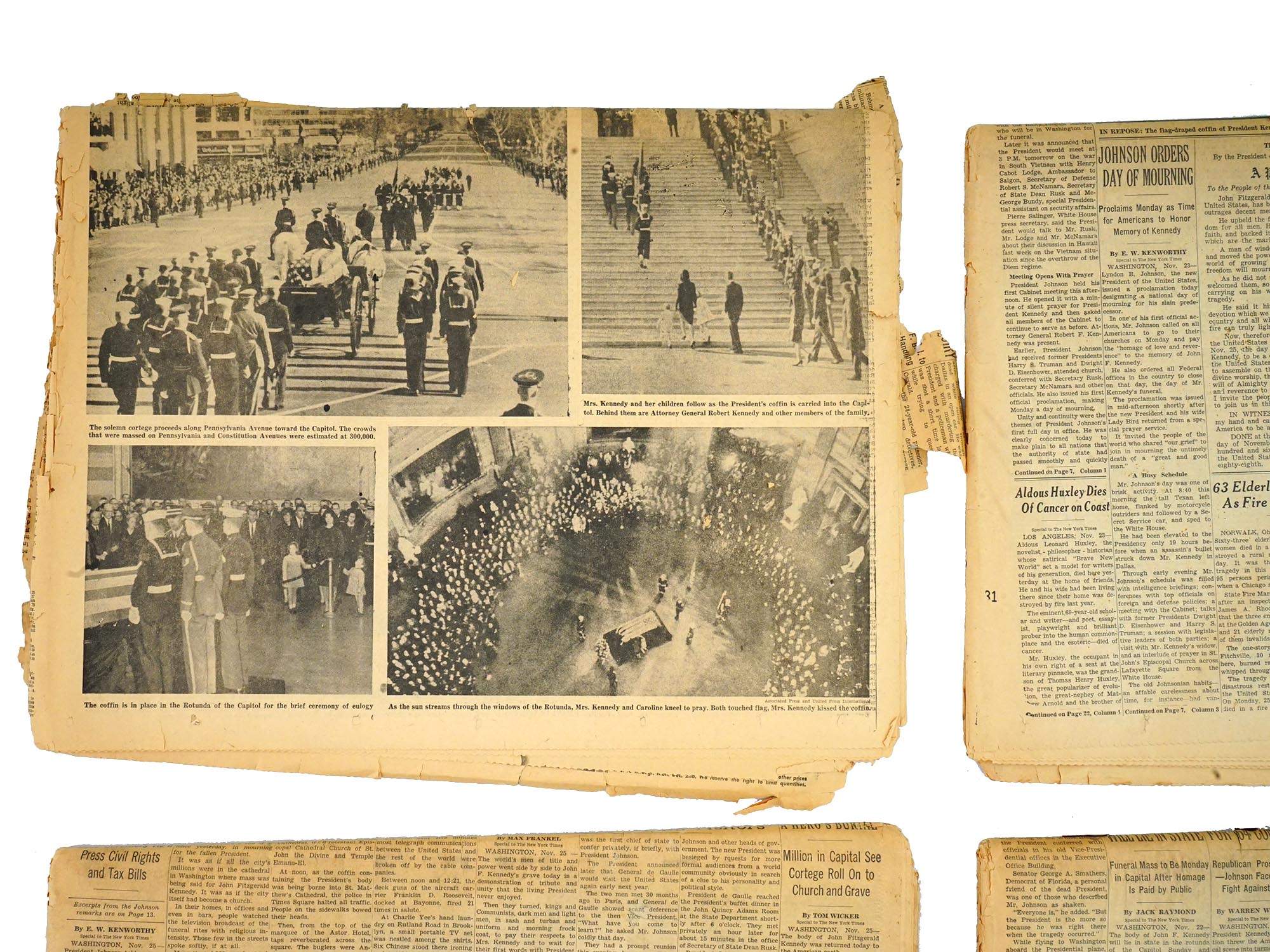 NEWSPAPERS REPORTING KENNEDY ASSASSINATION 1963 PIC-8